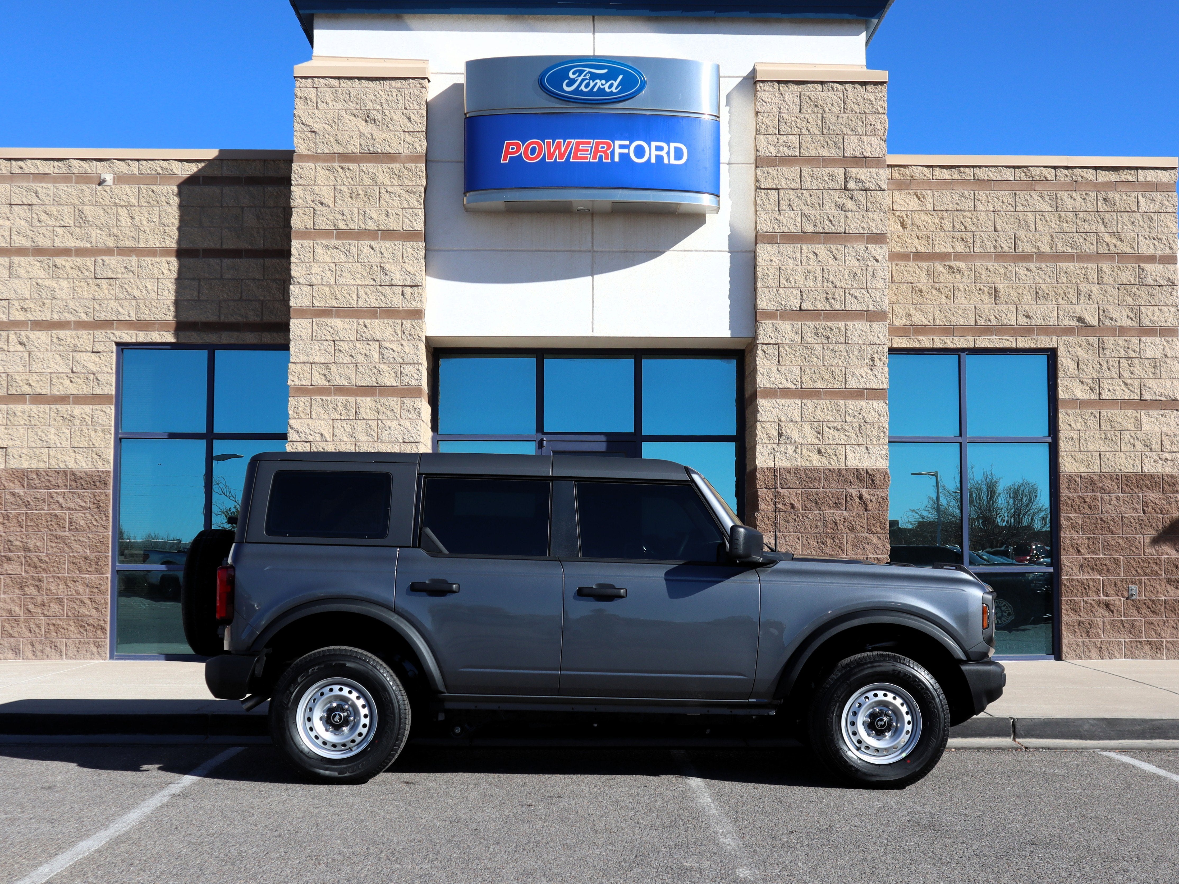 2025 Ford Bronco Base