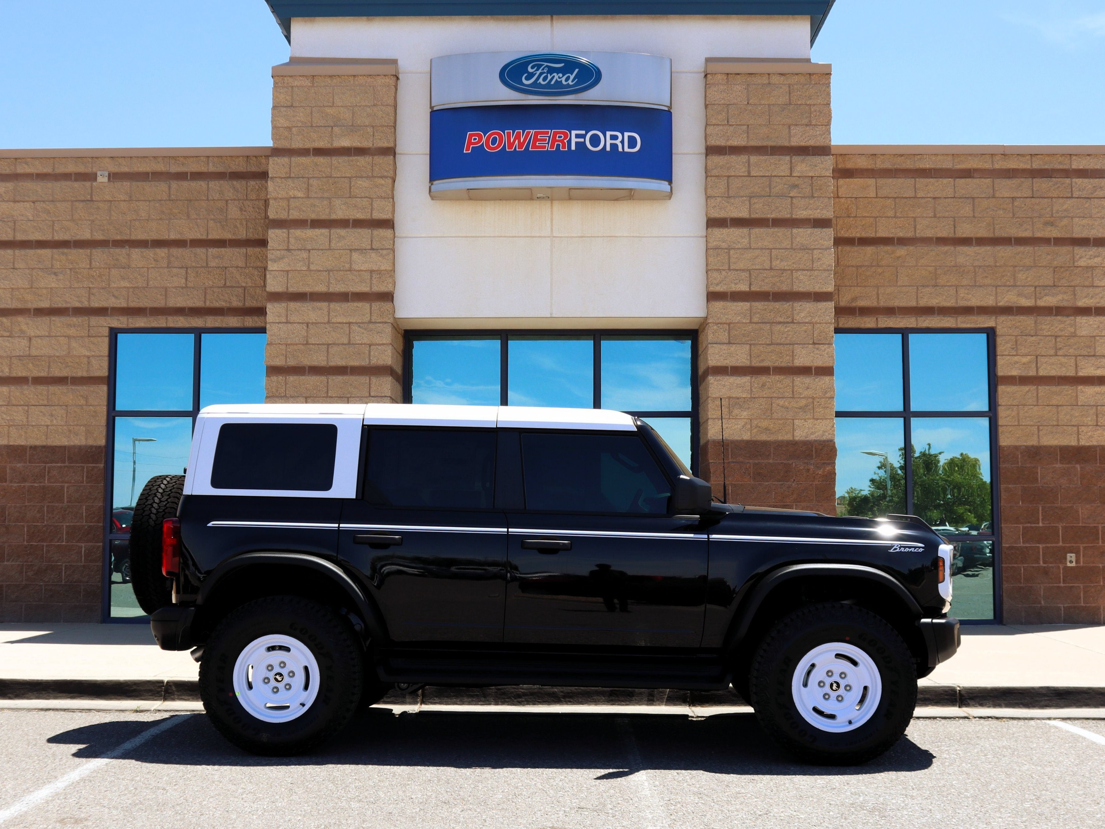 2026 Ford Bronco Heritage Edition