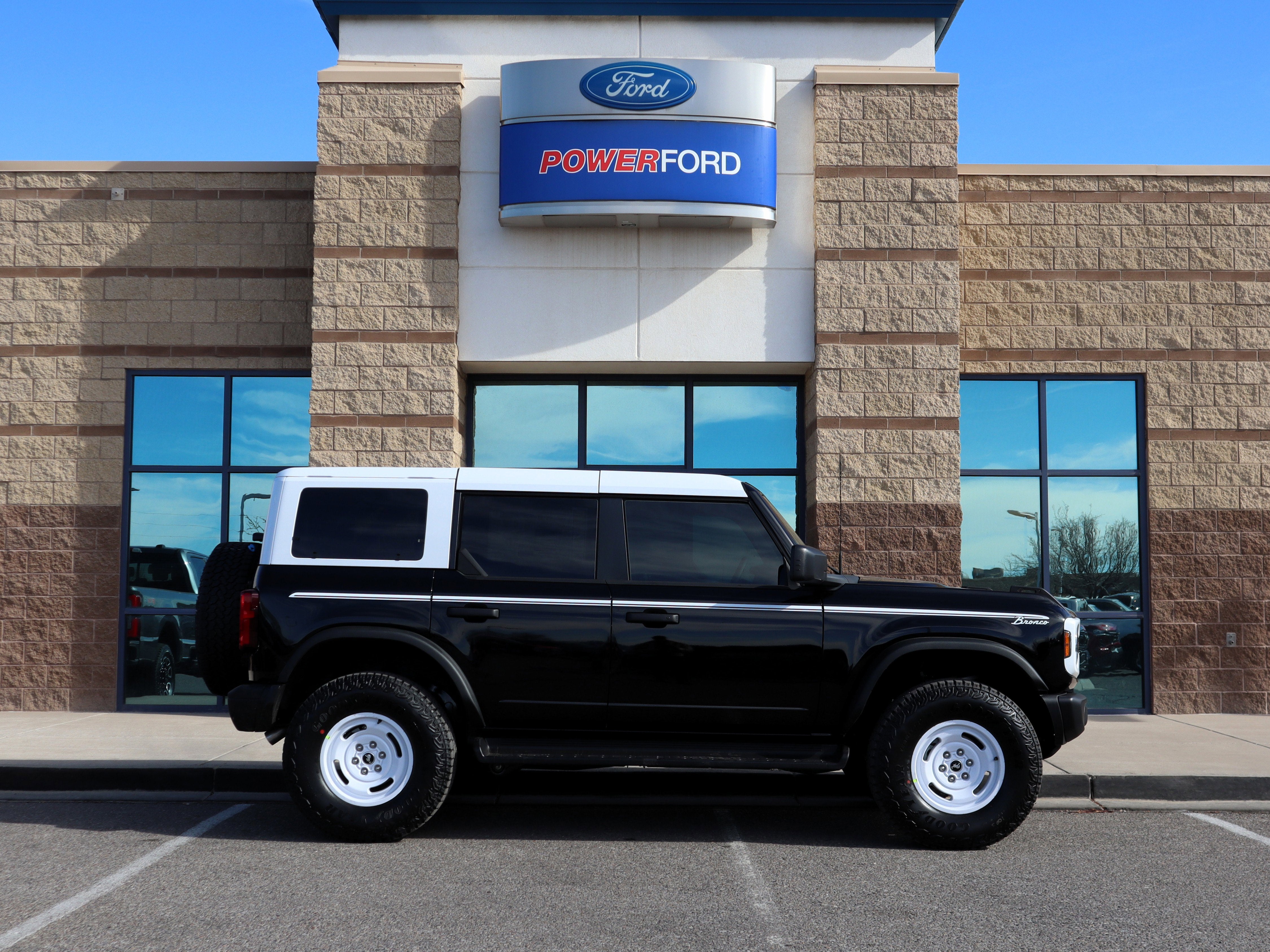 2025 Ford Bronco Heritage Edition