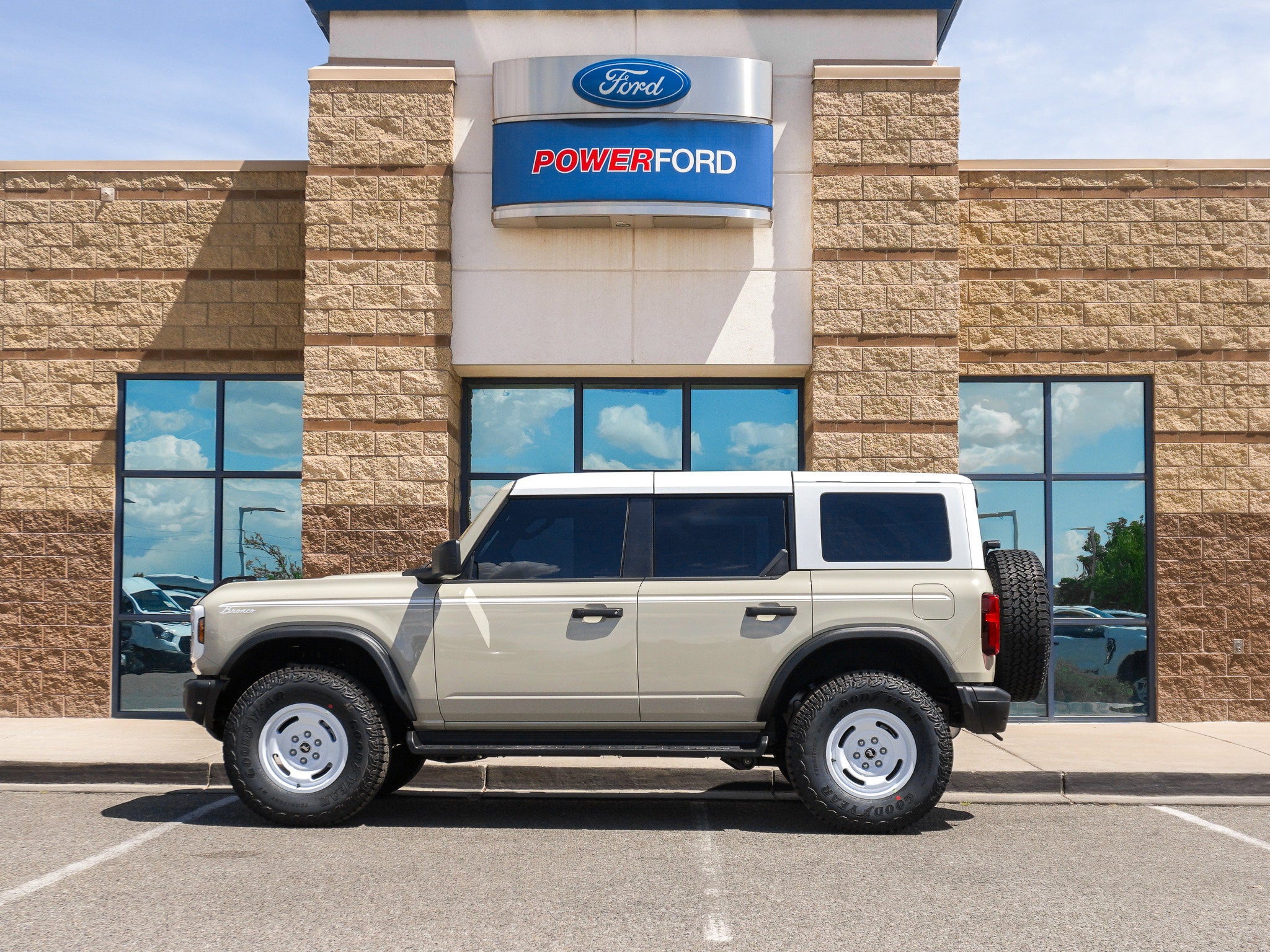 2026 Ford Bronco Heritage Edition