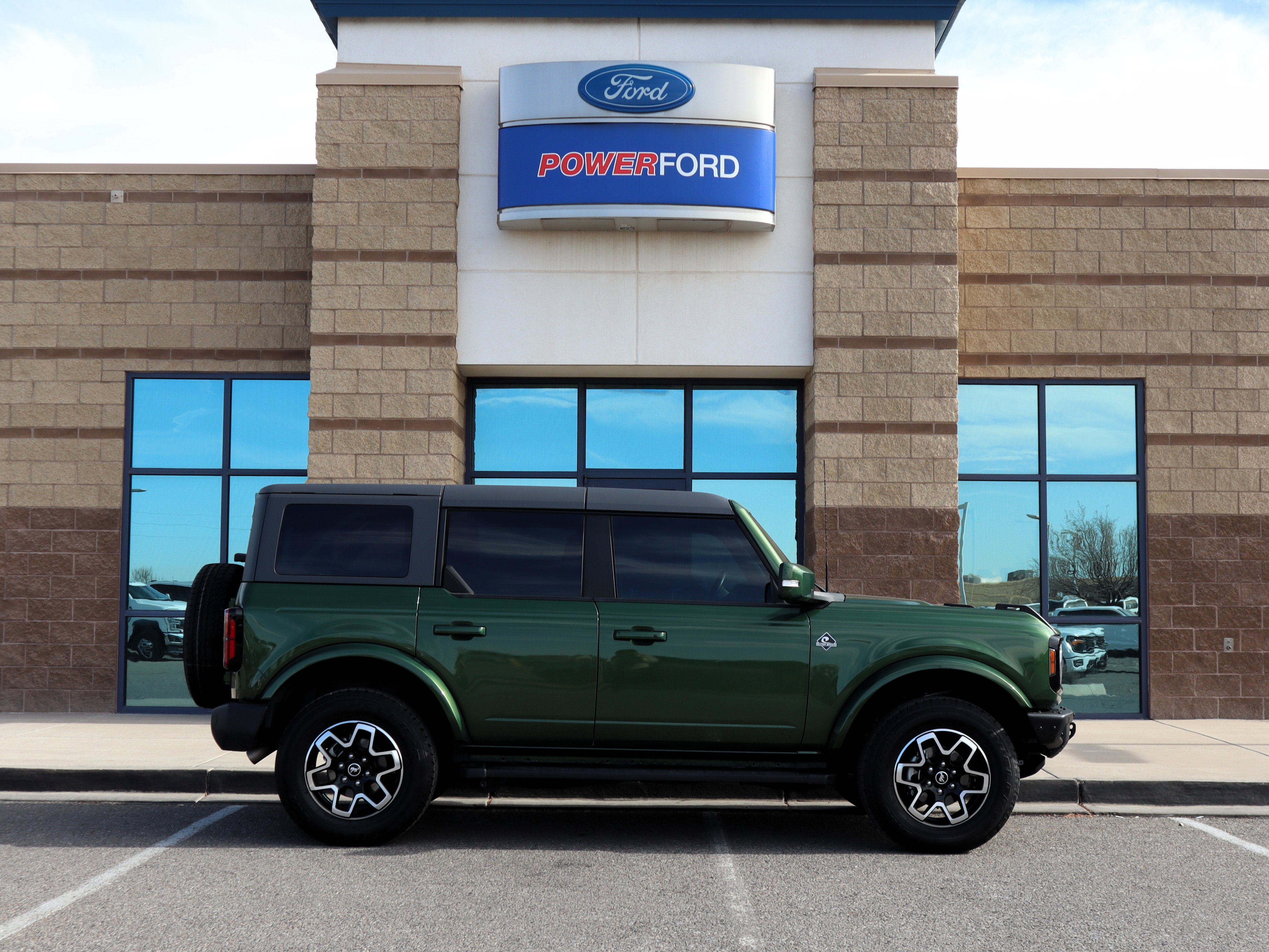 2023 Ford Bronco Outer Banks