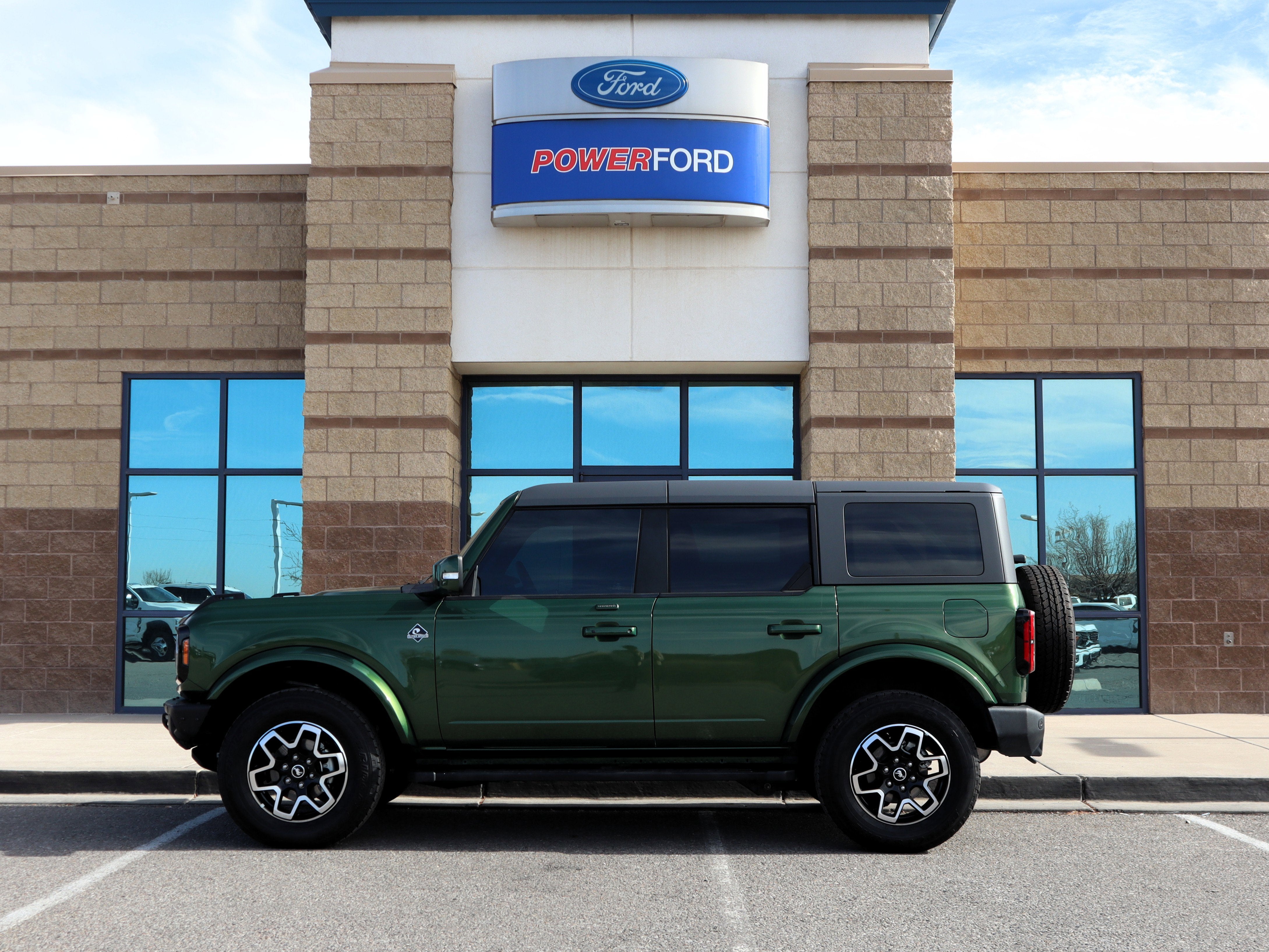 2023 Ford Bronco Outer Banks