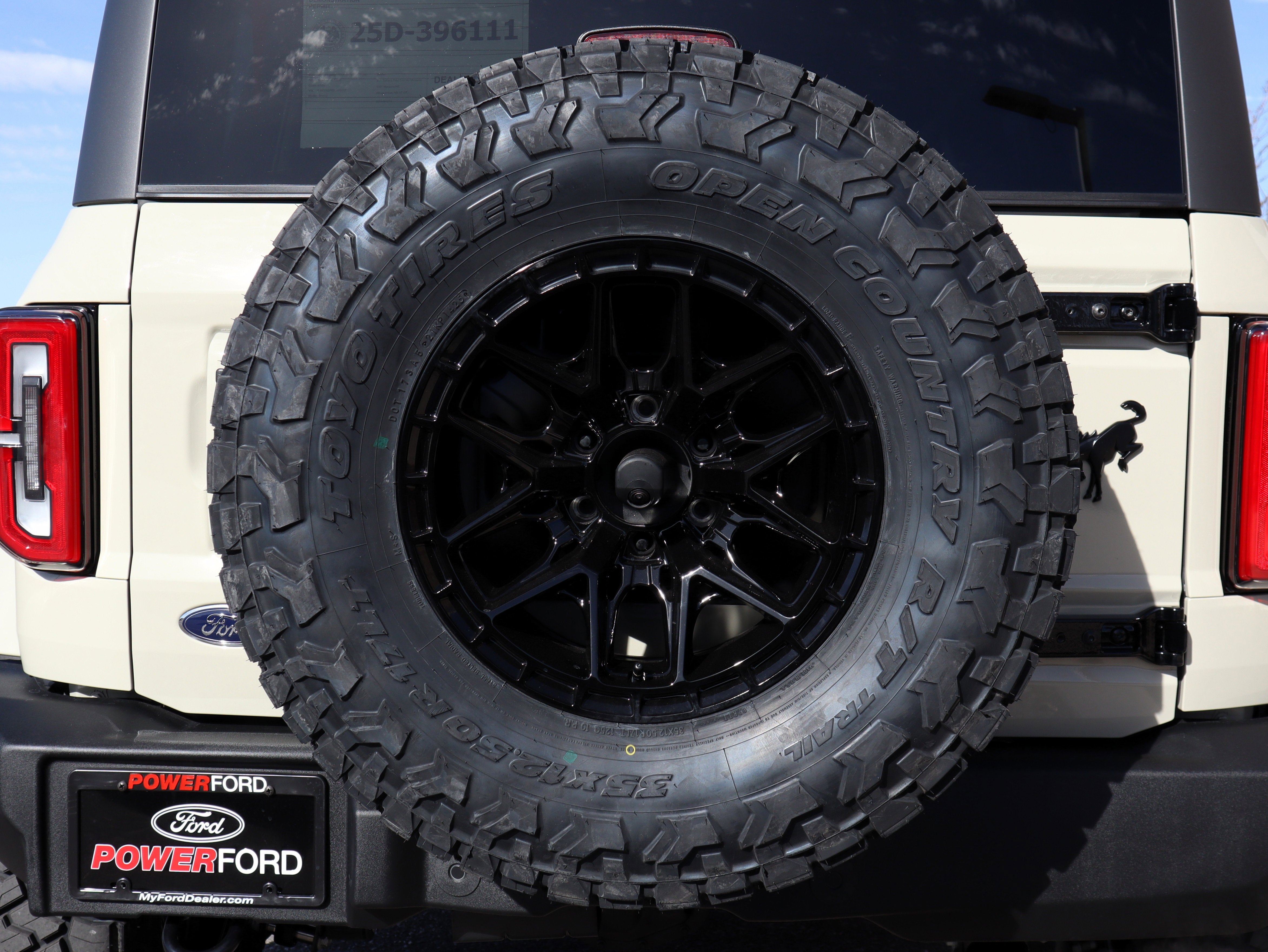 2025 Ford Bronco Outer Banks