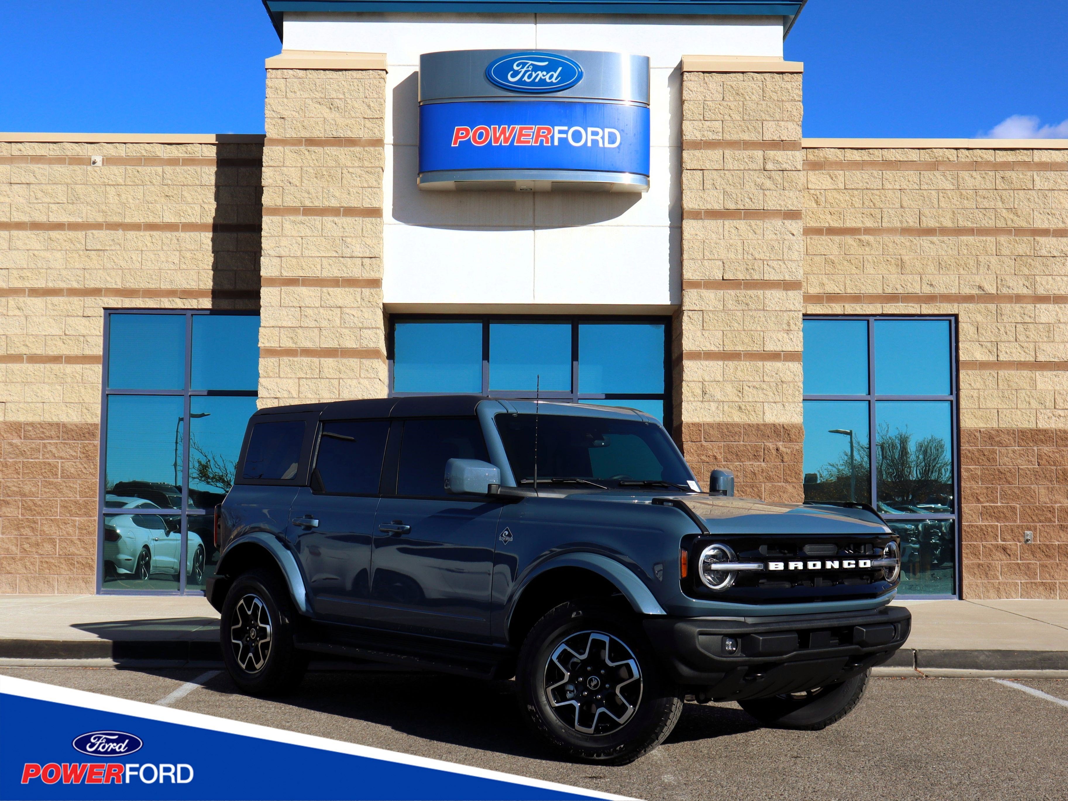 2025 Ford Bronco Outer Banks