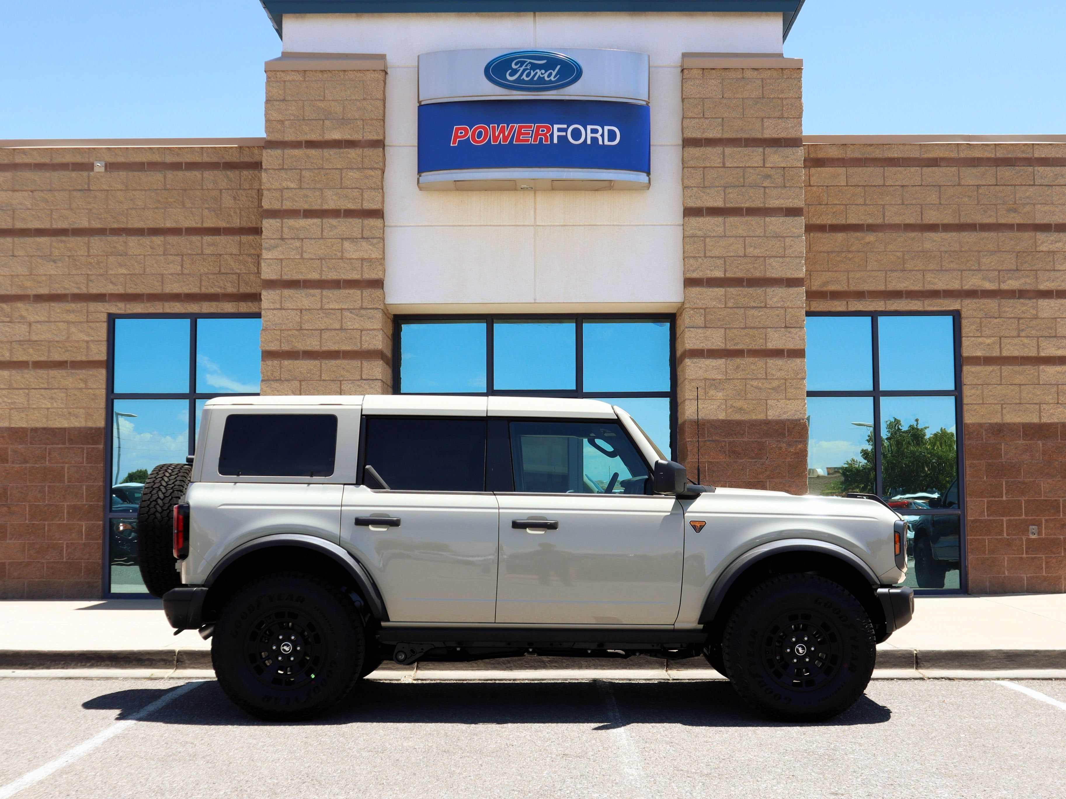 2026 Ford Bronco Badlands