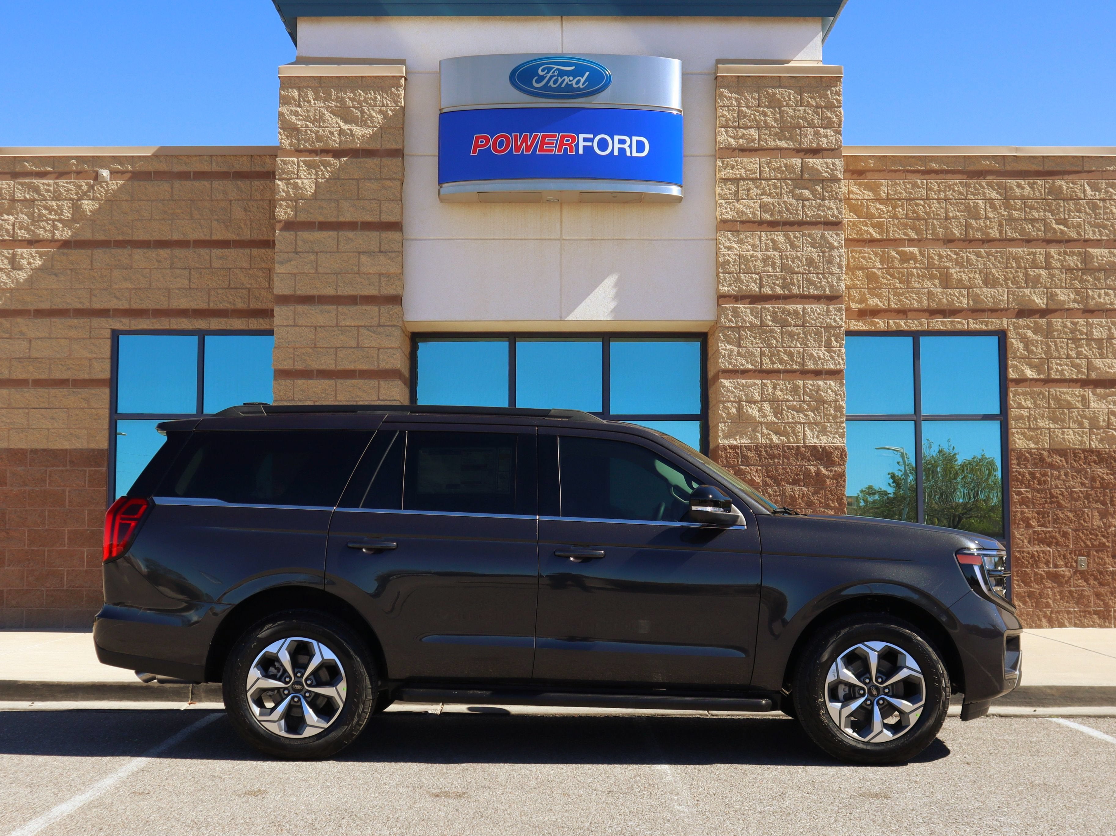 2027 Ford Expedition Active