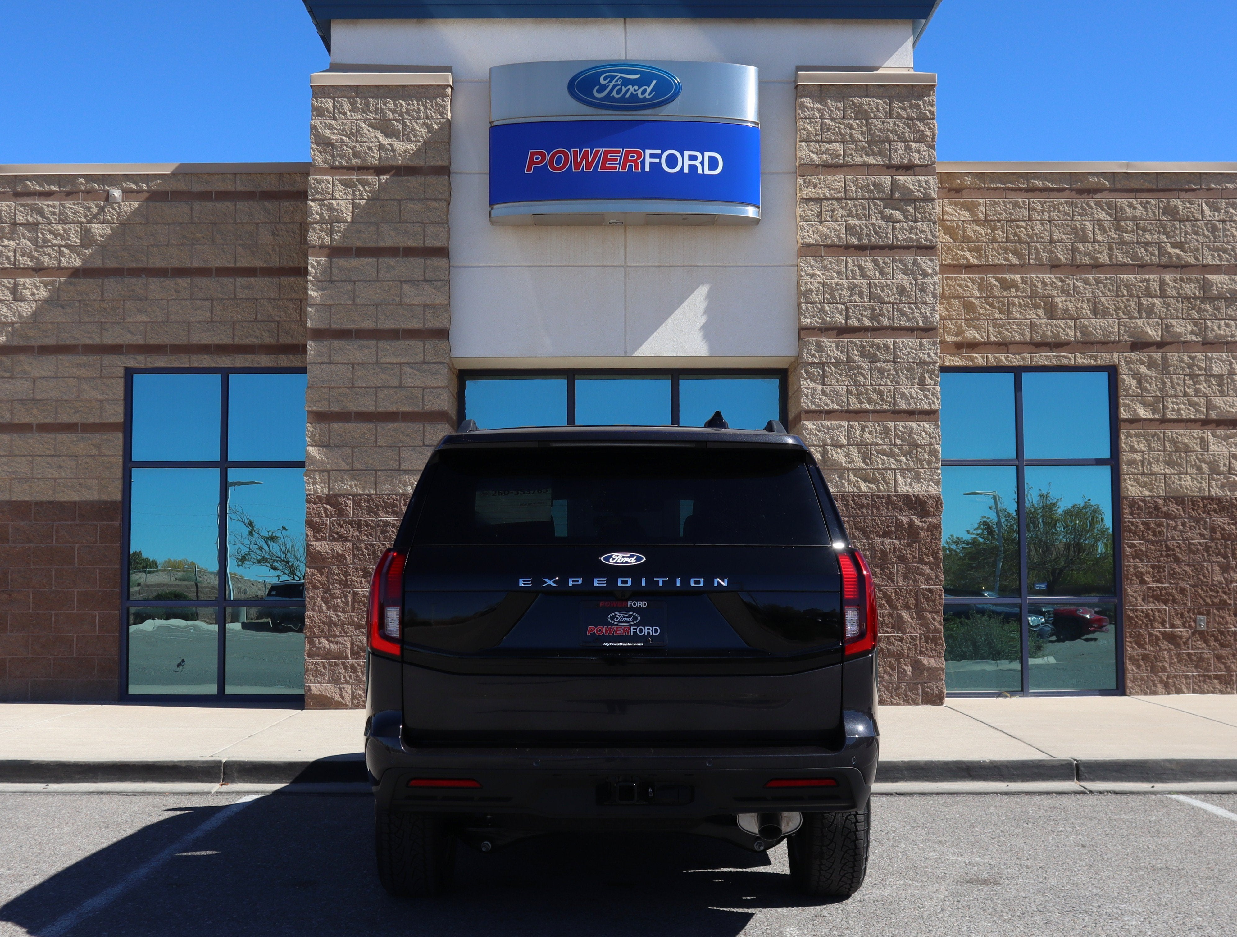 2027 Ford Expedition Active
