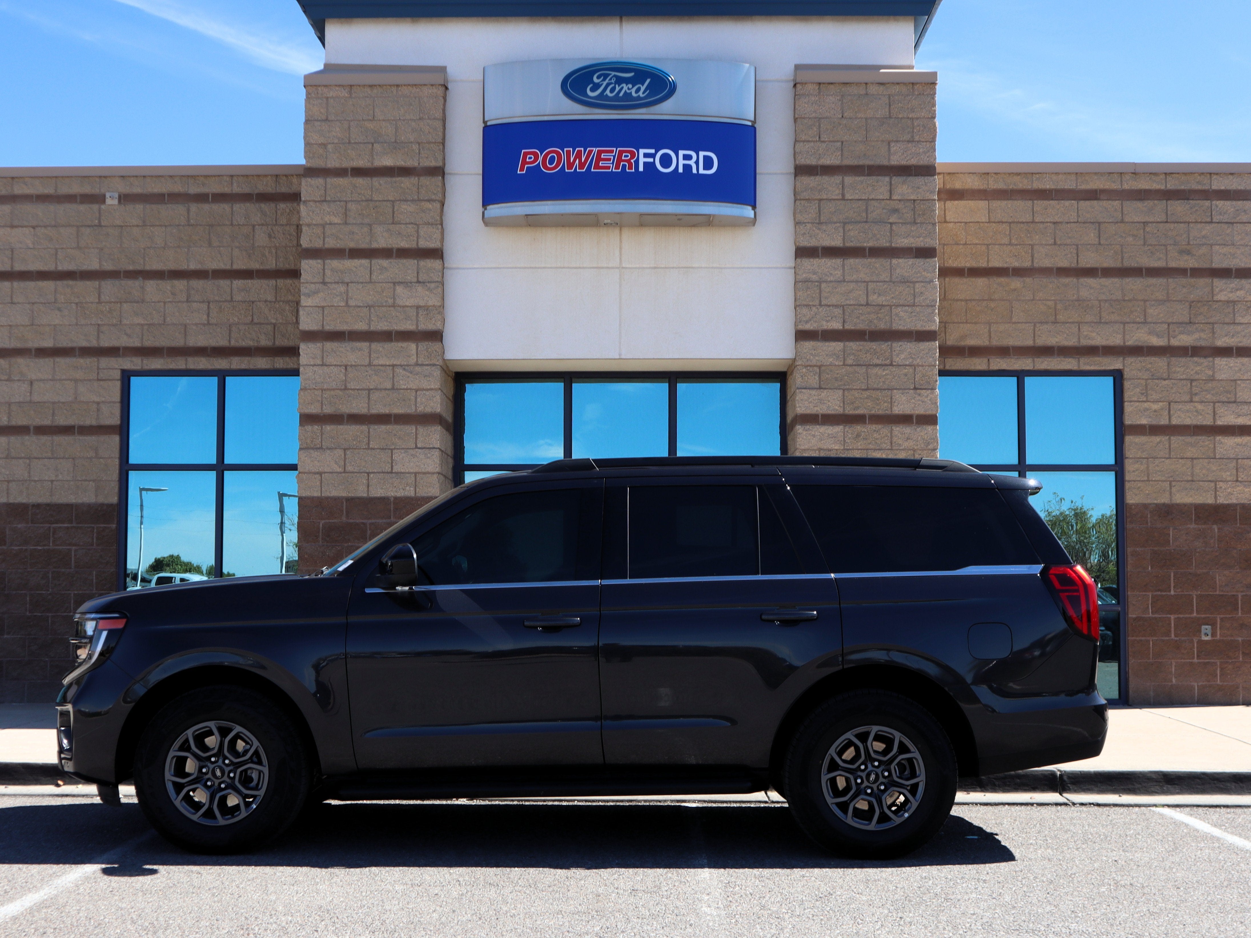 2025 Ford Expedition Active