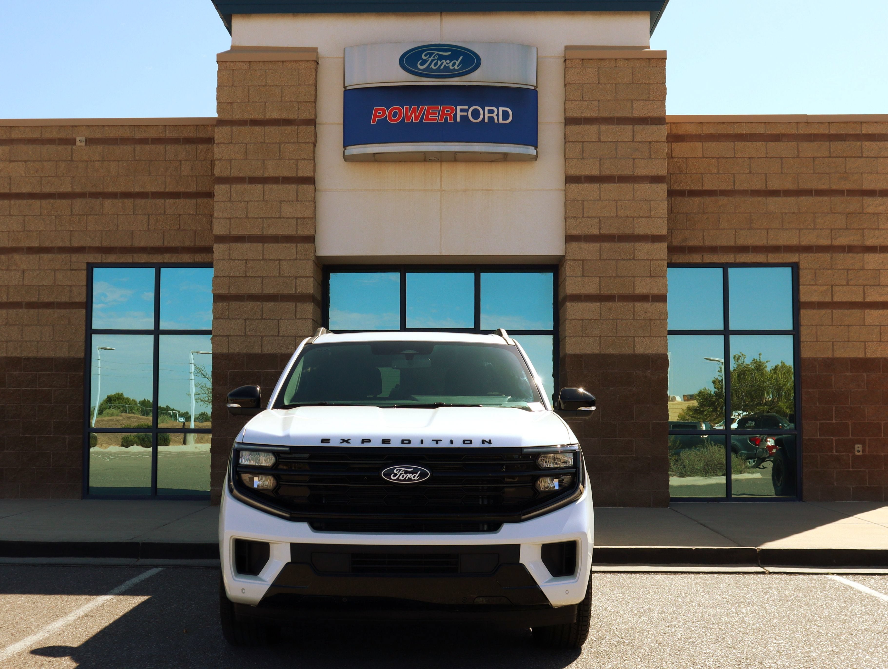 2027 Ford Expedition Platinum
