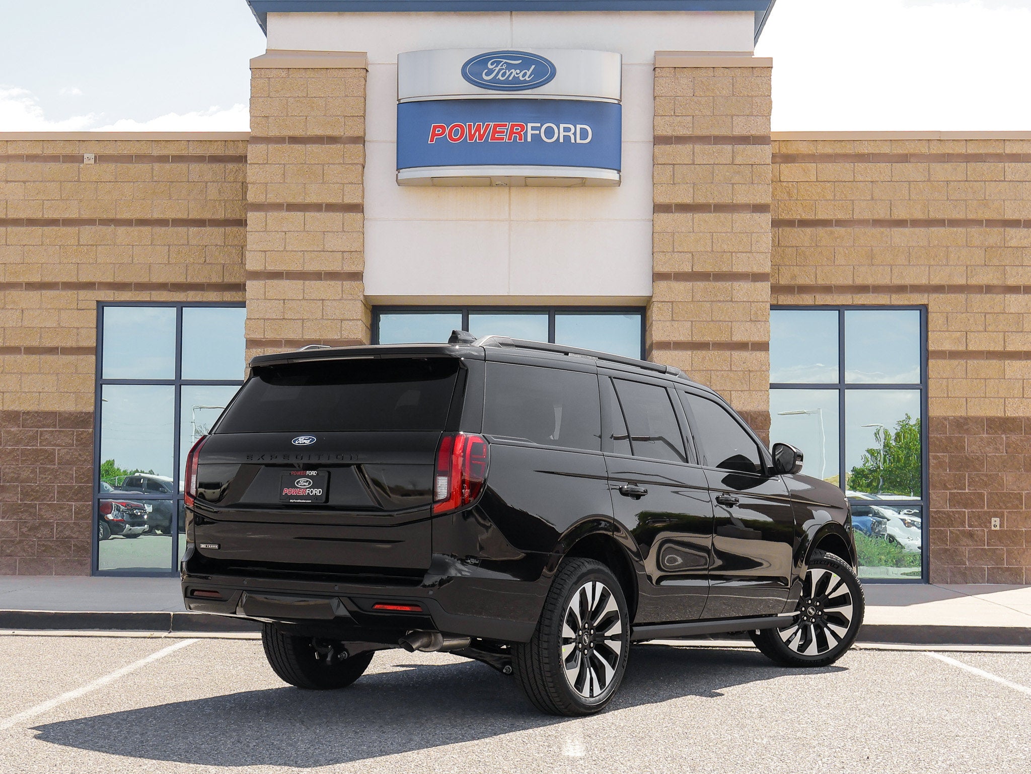 2027 Ford Expedition Platinum
