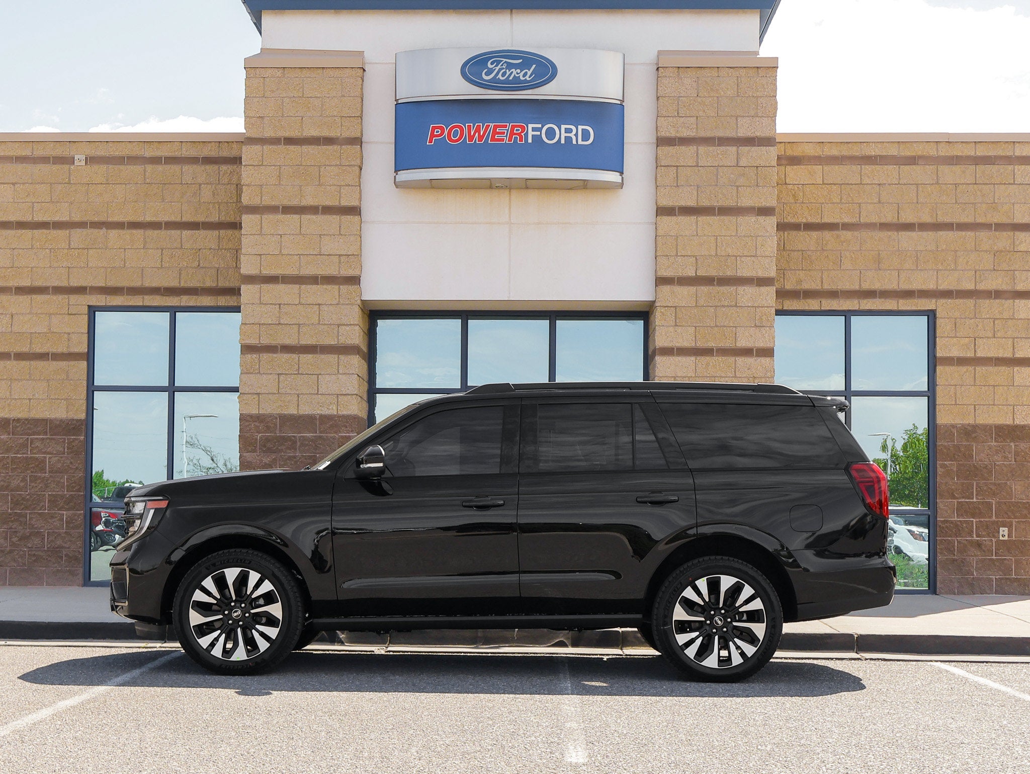 2027 Ford Expedition Platinum