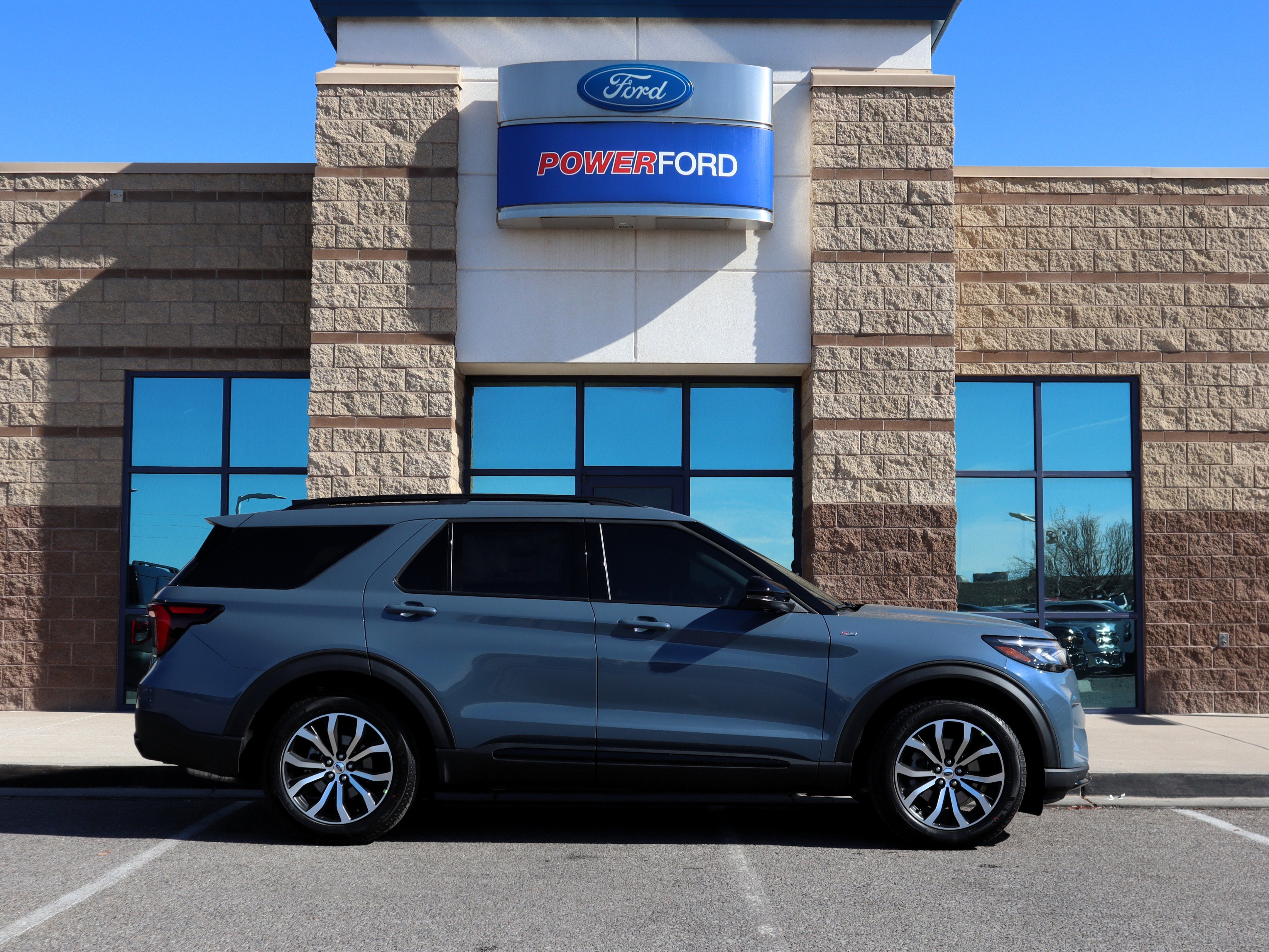 2026 Ford Explorer ST-Line