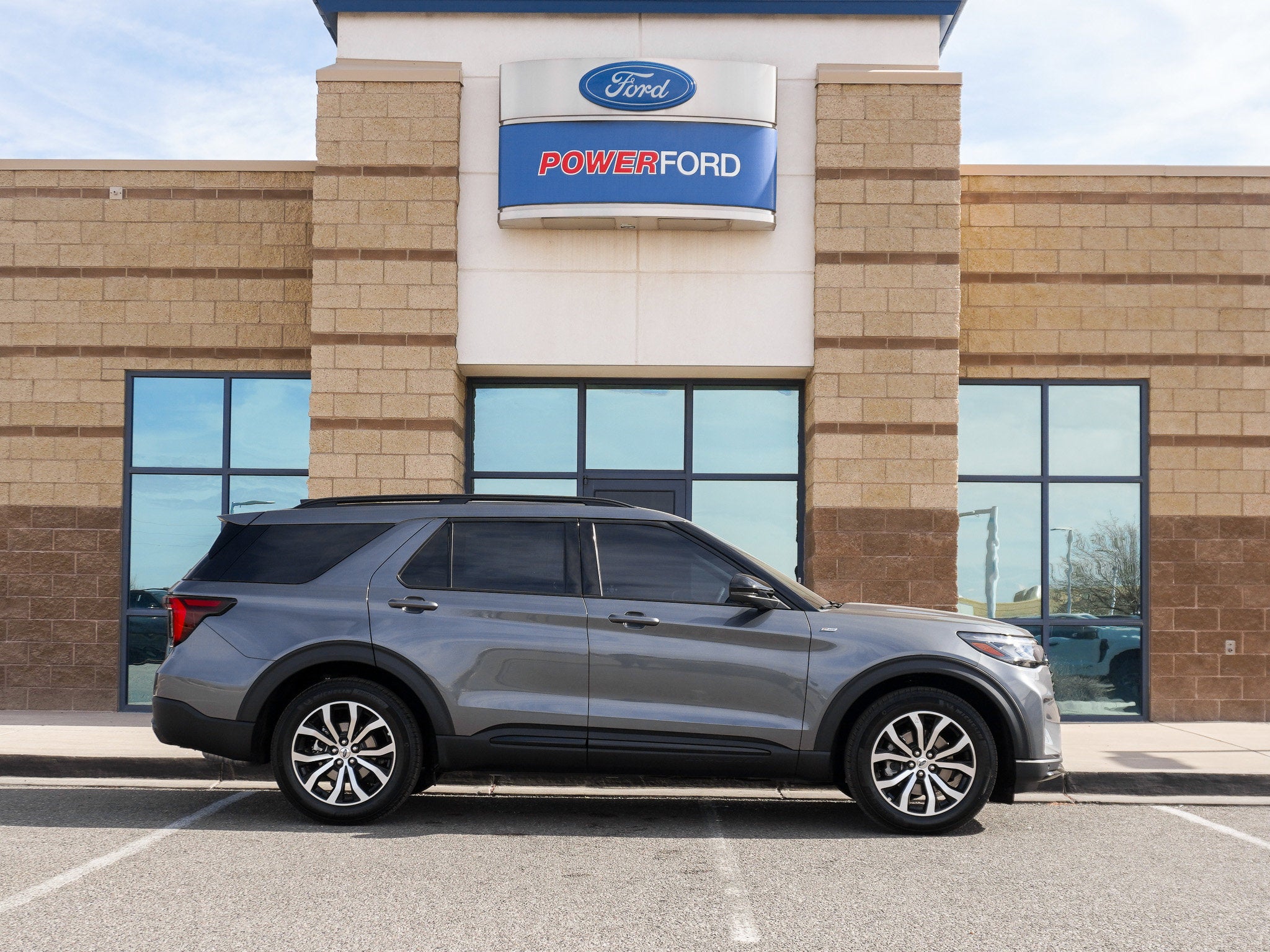 2026 Ford Explorer ST-Line