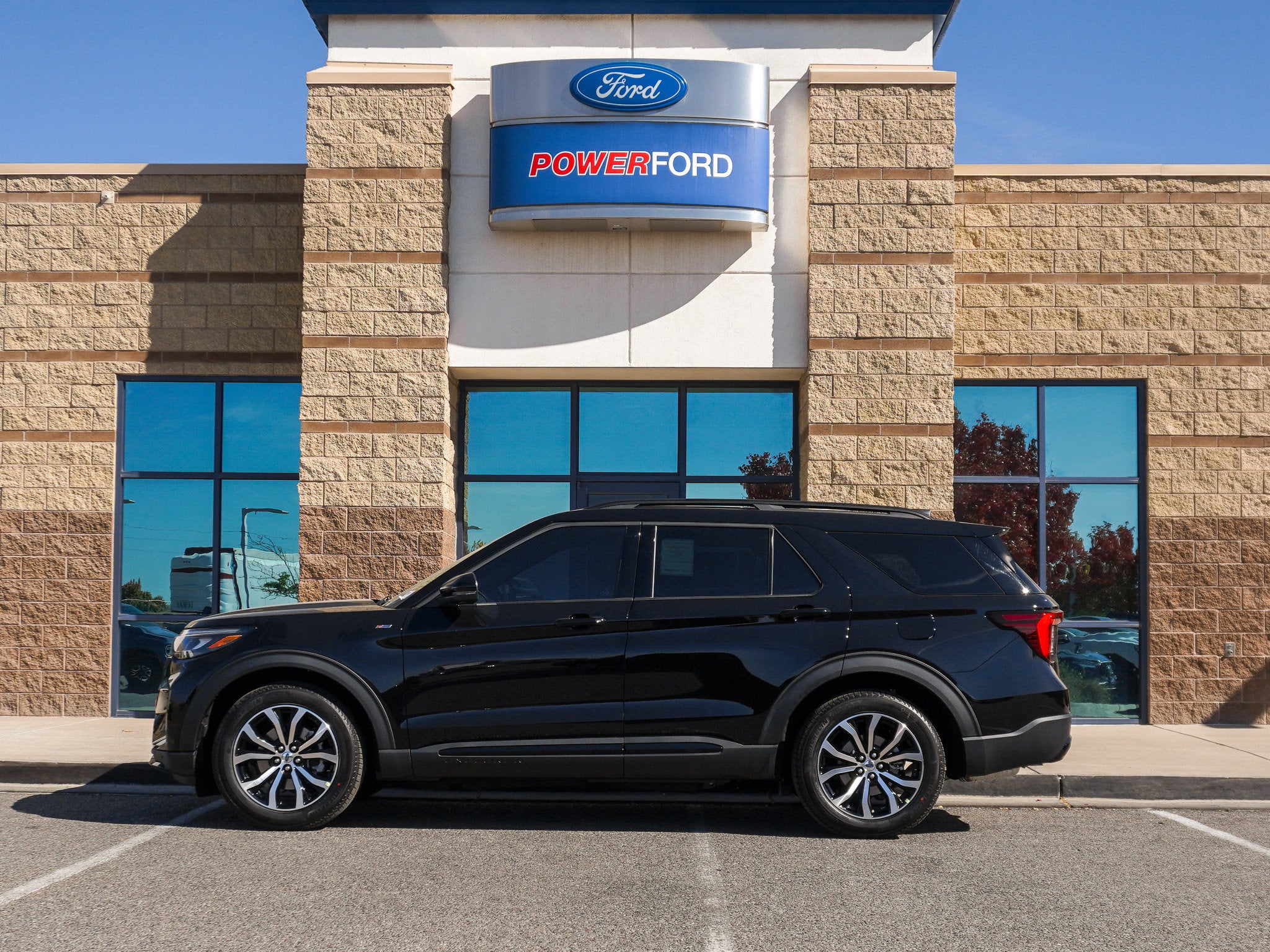 2026 Ford Explorer ST-Line