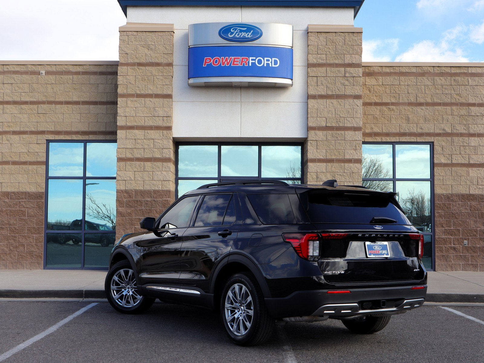 2025 Ford Explorer Active