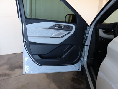 2027 Ford Explorer Platinum