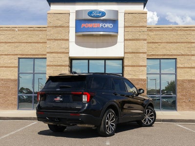 2025 Ford Explorer ST-Line