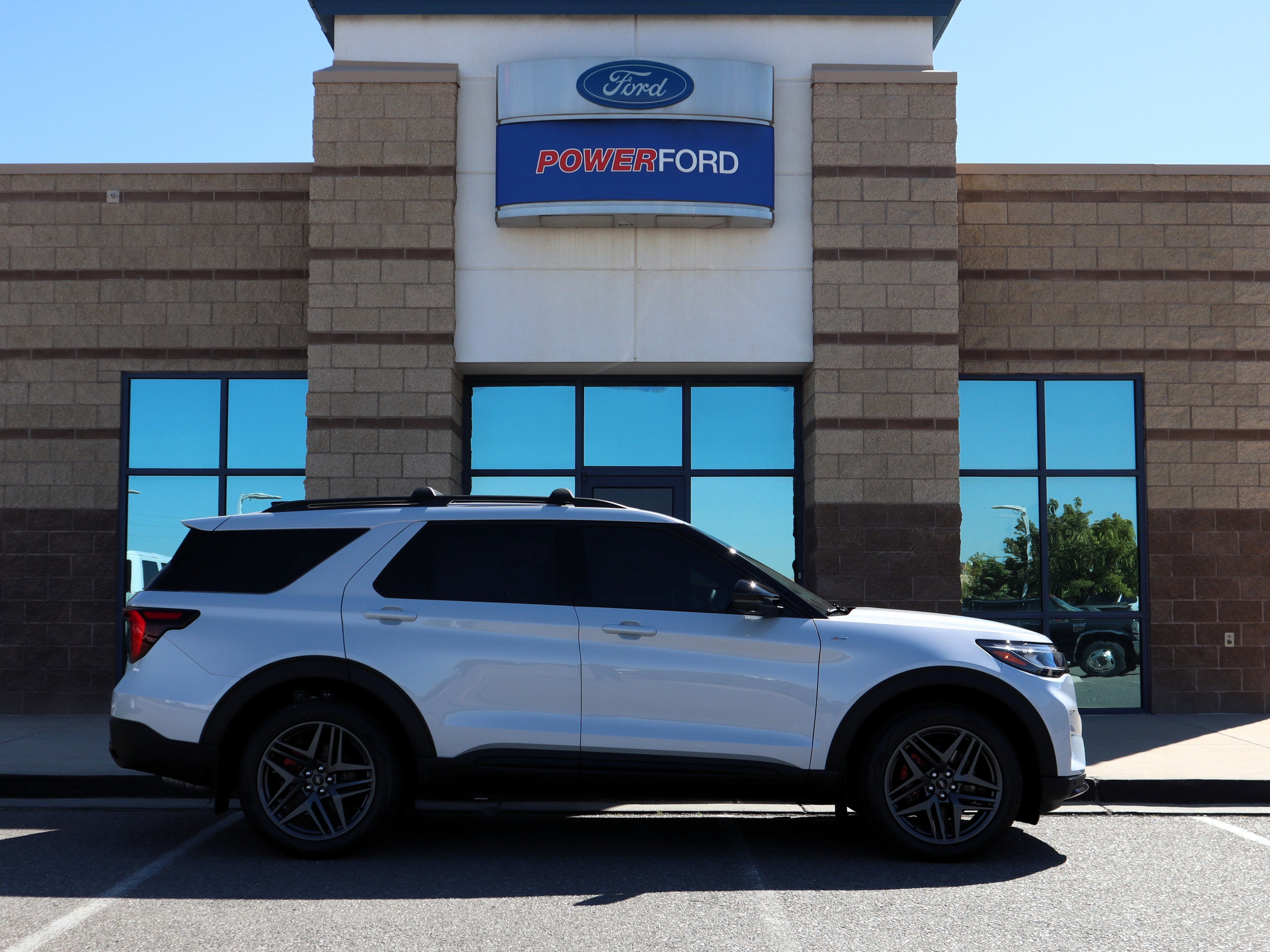 2026 Ford Explorer ST-Line