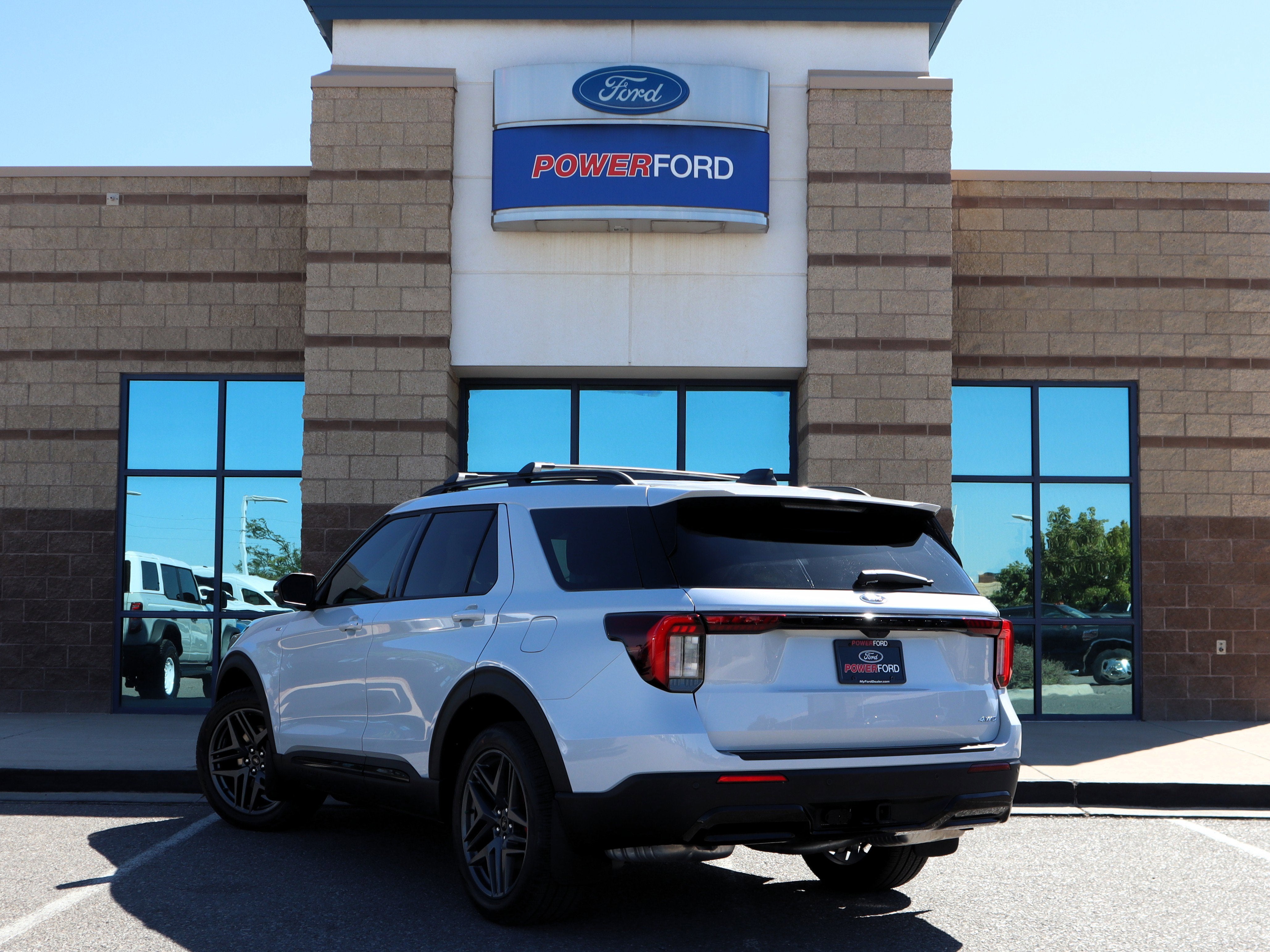 2026 Ford Explorer ST-Line