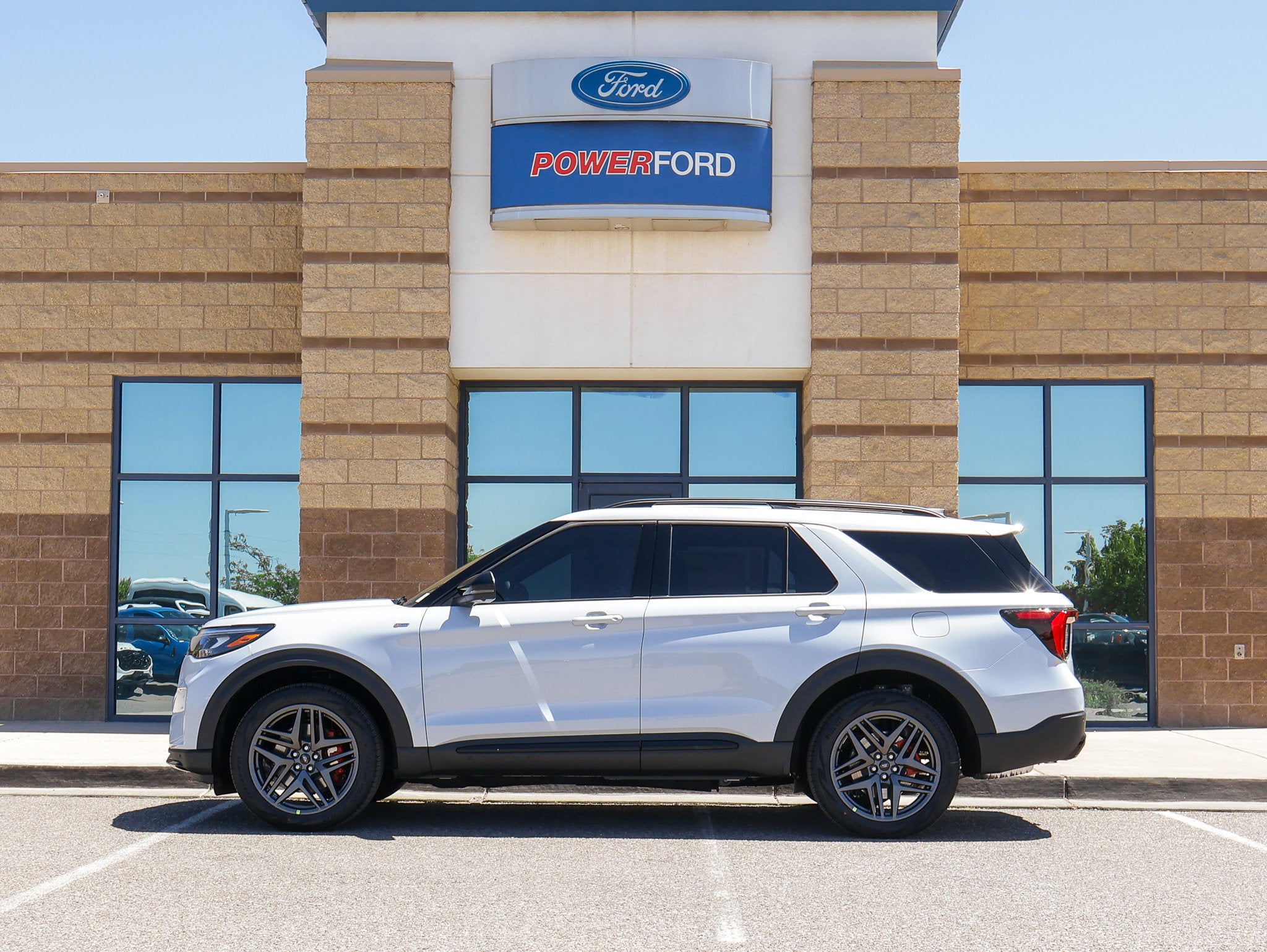 2026 Ford Explorer ST-Line