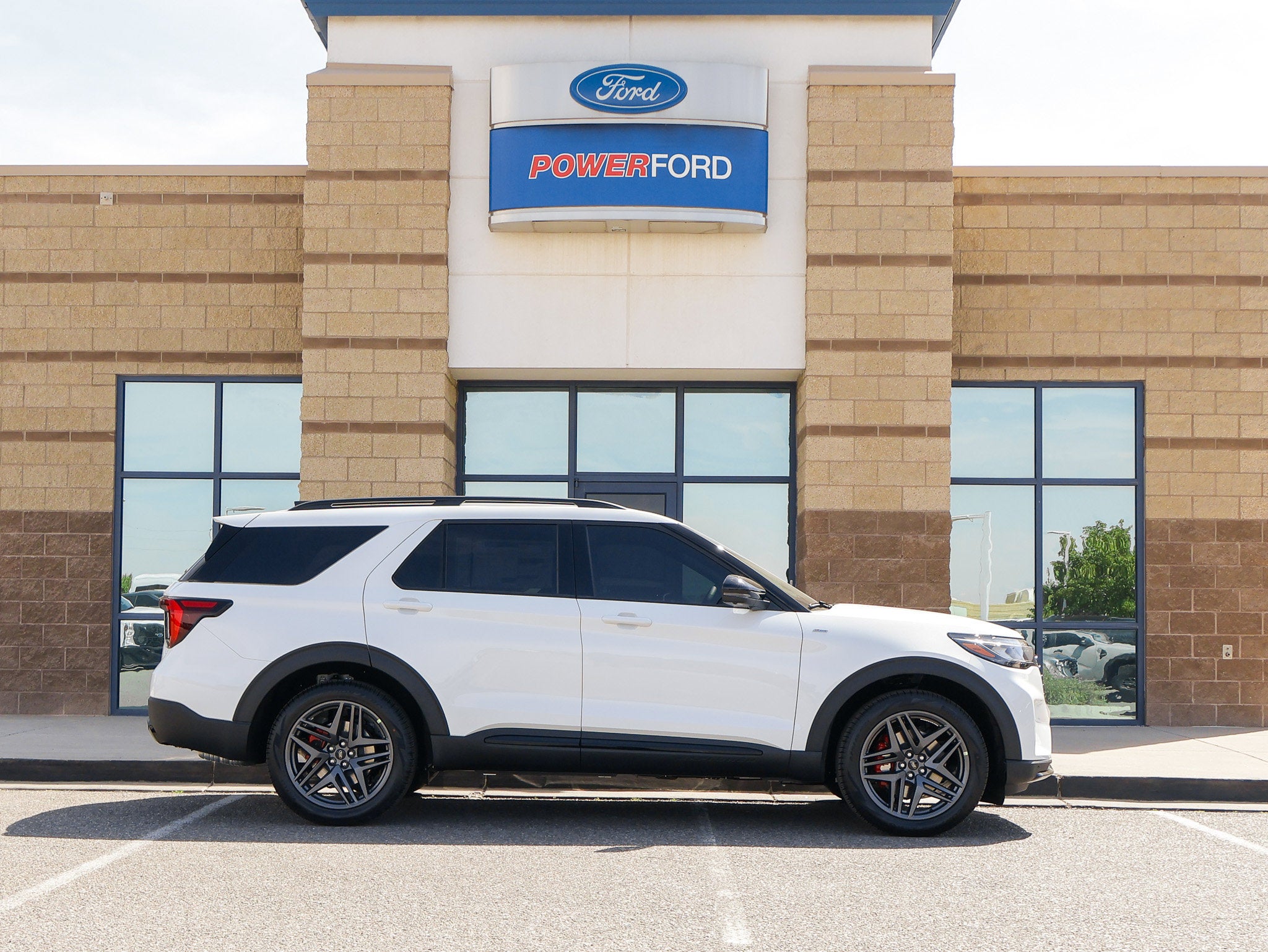 2026 Ford Explorer ST-Line