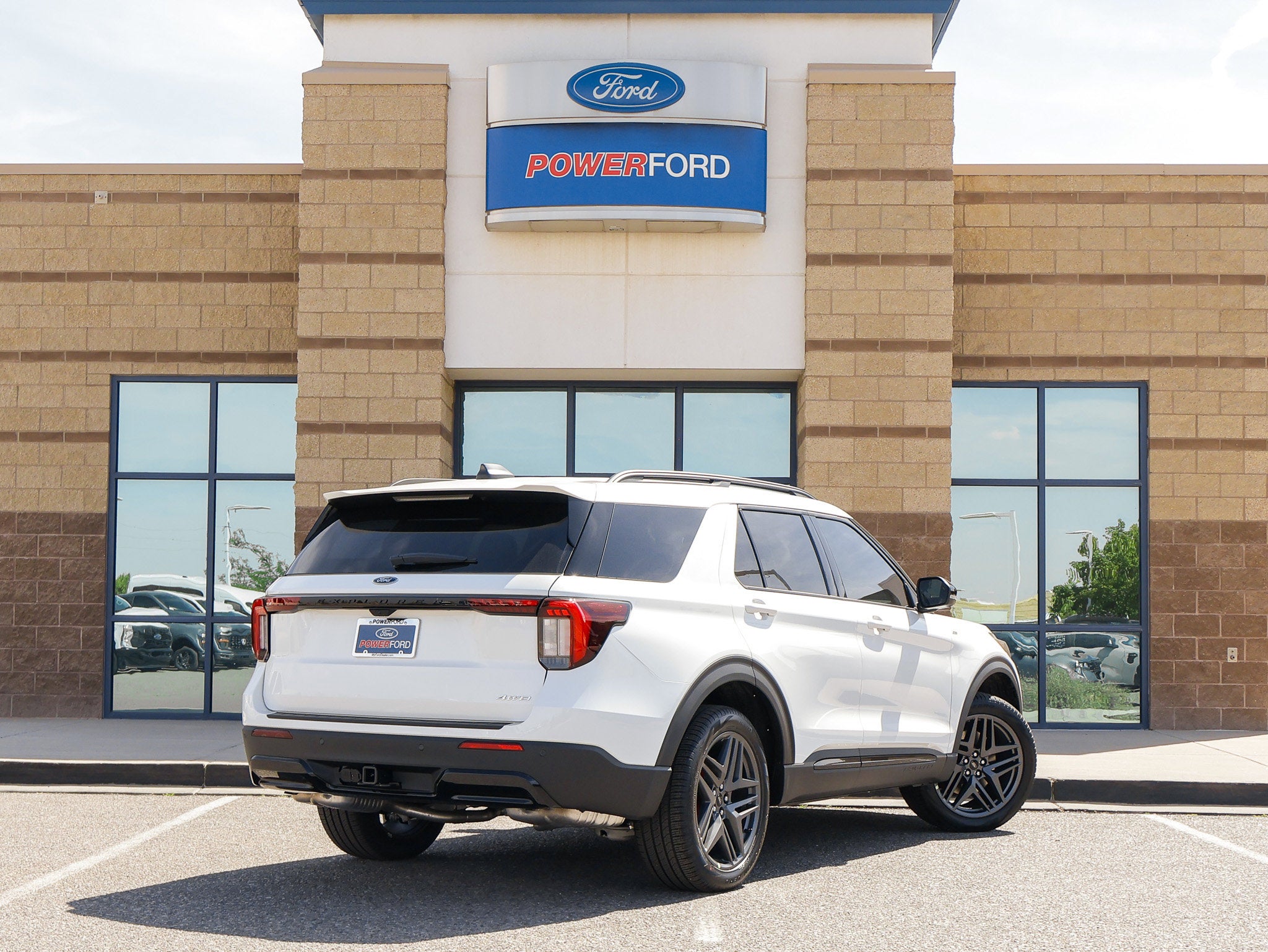 2026 Ford Explorer ST-Line