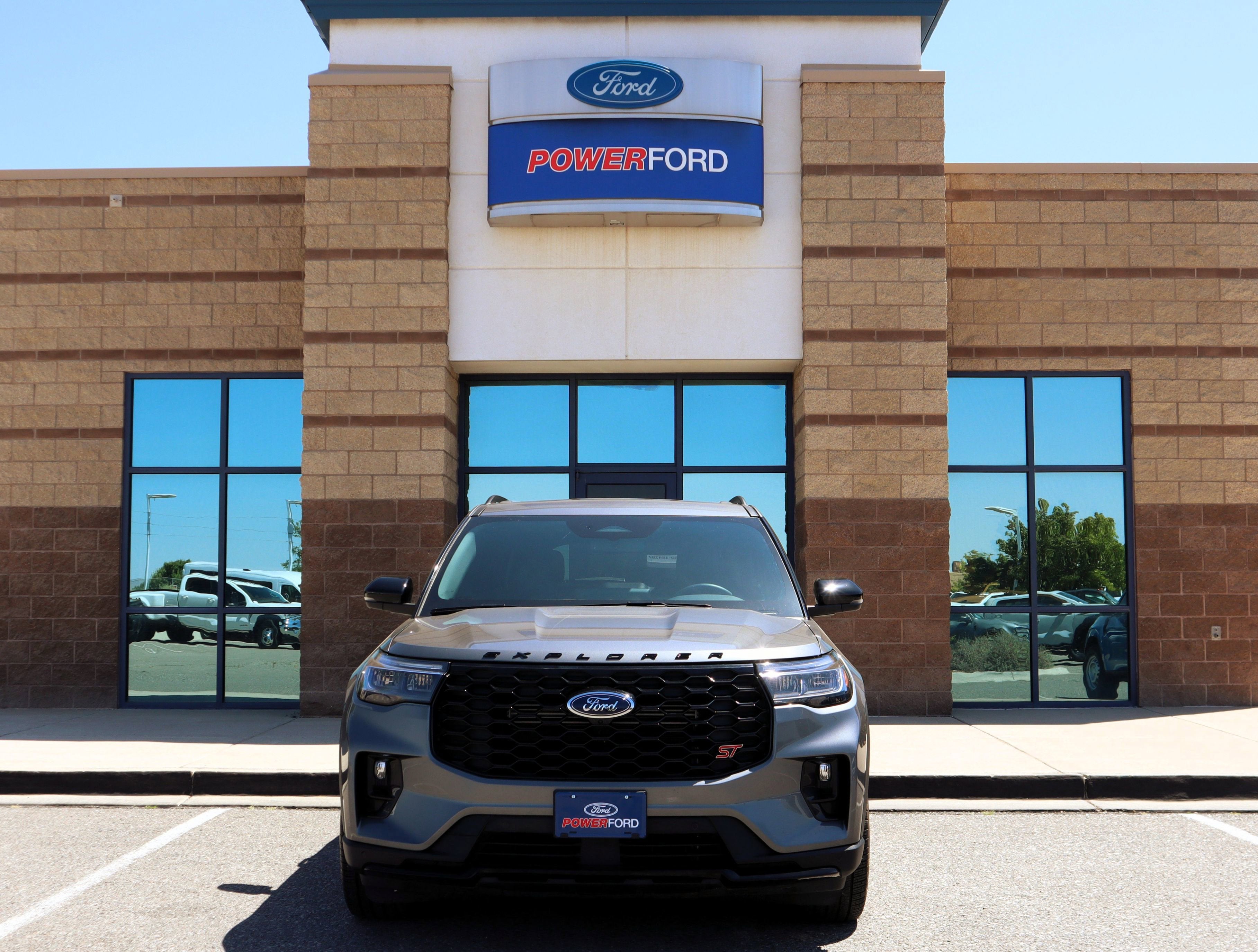 2025 Ford Explorer ST