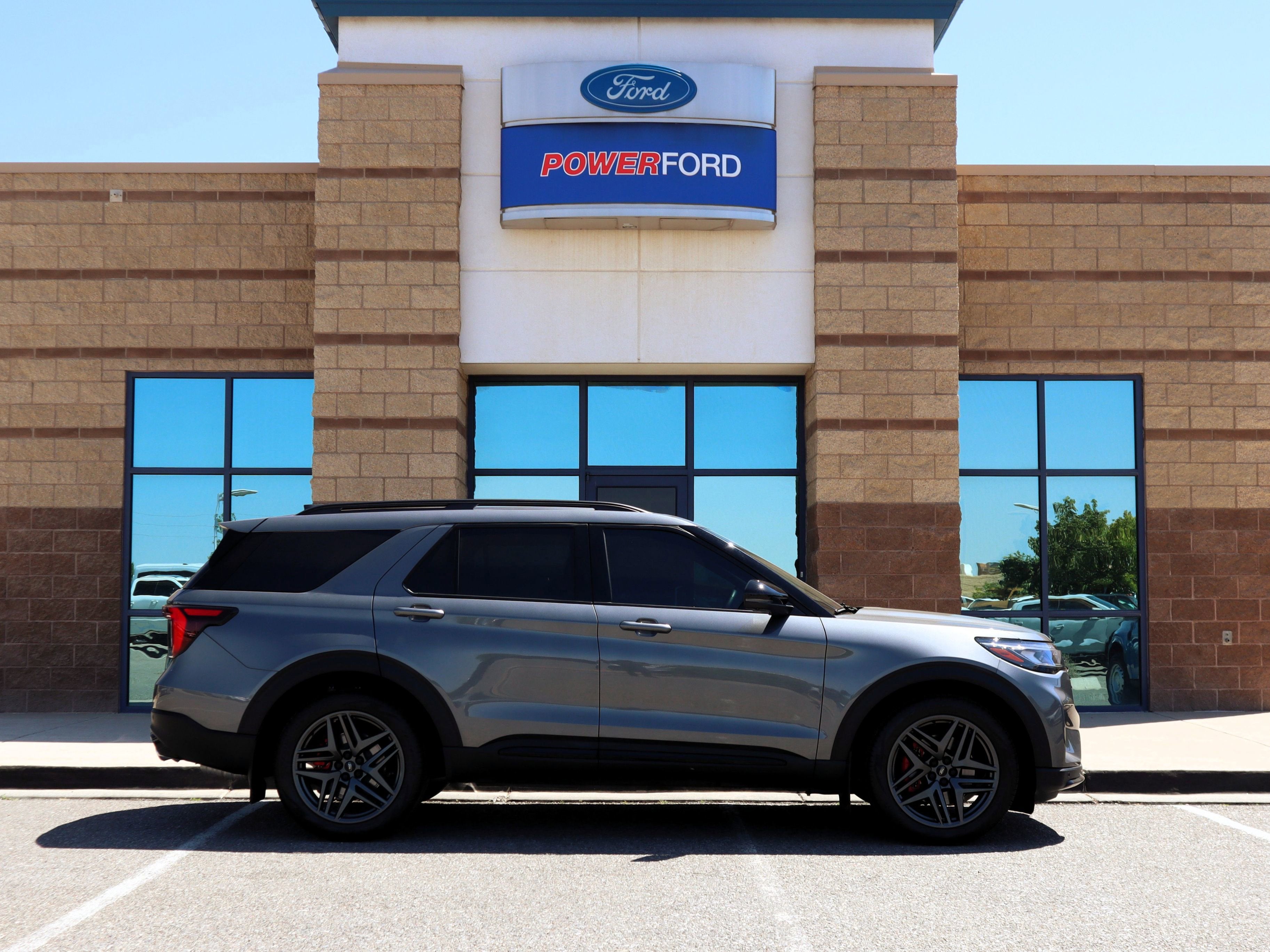 2025 Ford Explorer ST