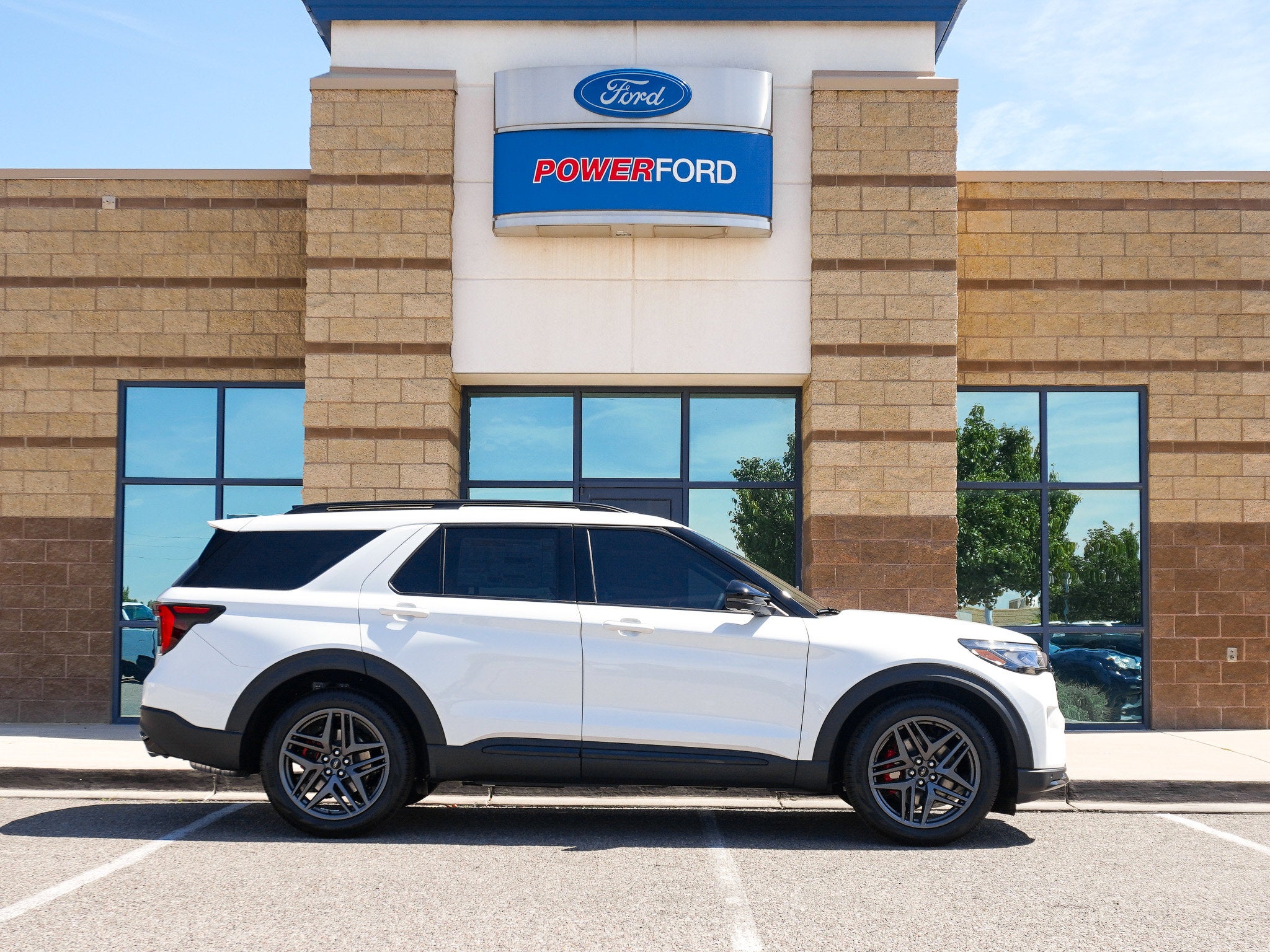 2025 Ford Explorer ST