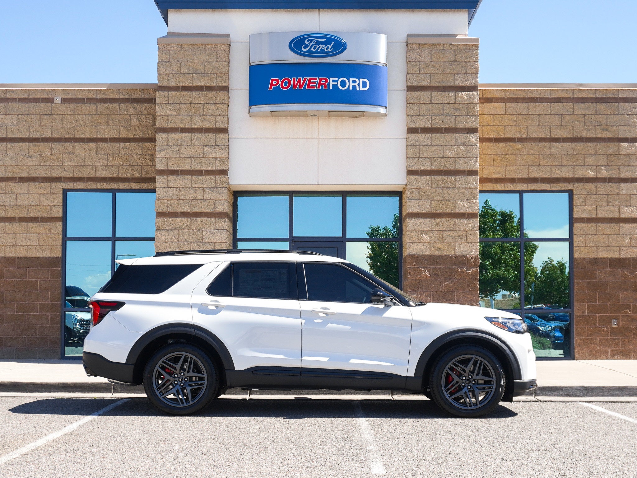2025 Ford Explorer ST