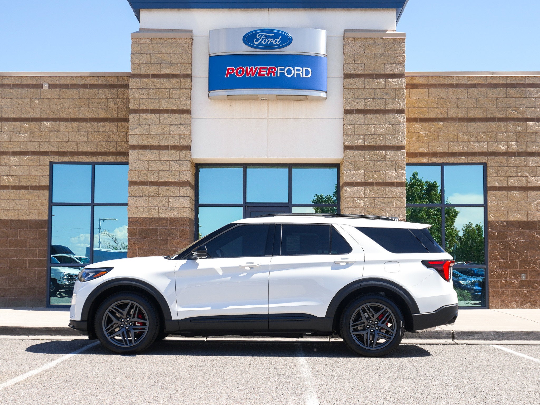 2025 Ford Explorer ST