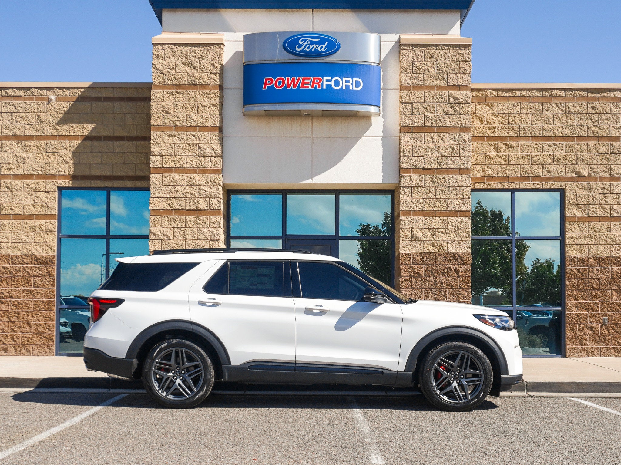 2025 Ford Explorer ST