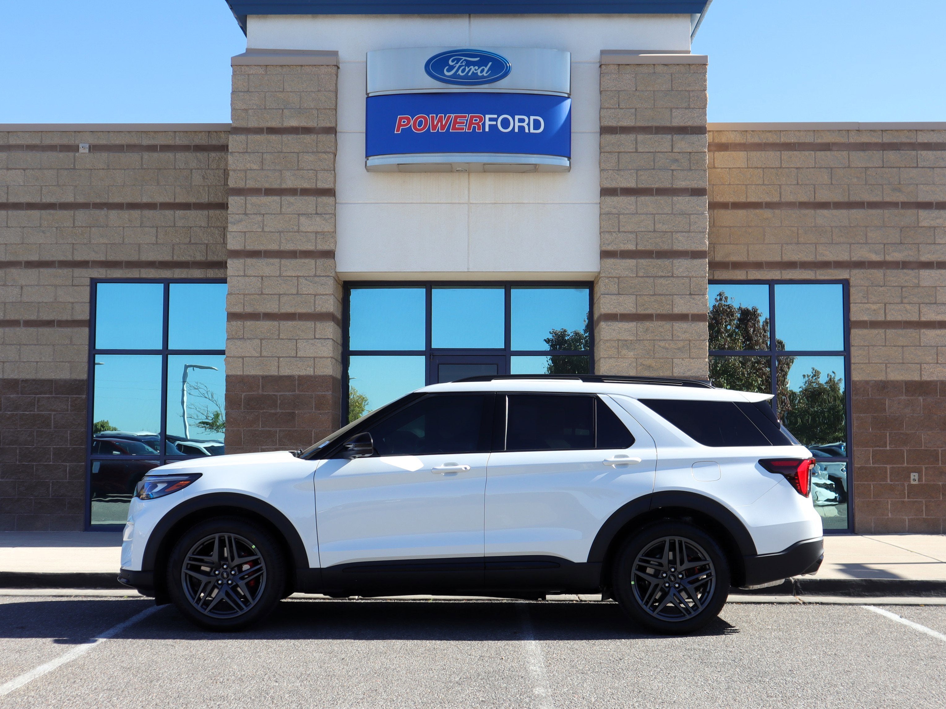 2025 Ford Explorer ST