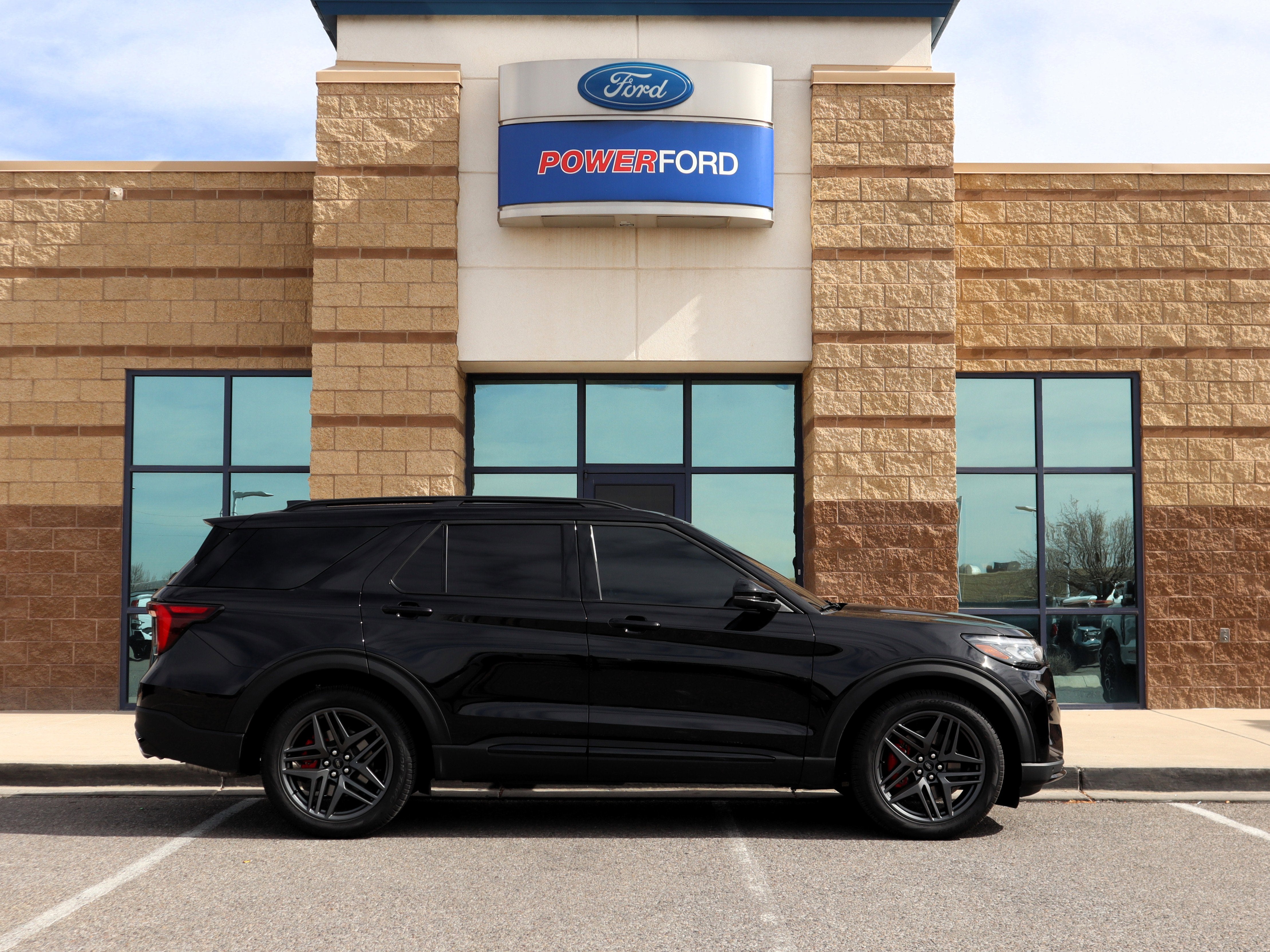 2025 Ford Explorer ST