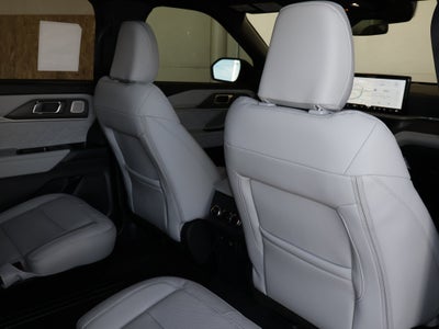 2027 Ford Explorer Platinum