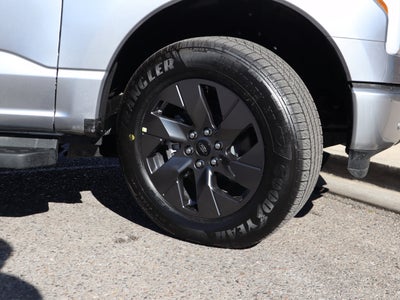 2025 Ford F-150 Lightning Lariat