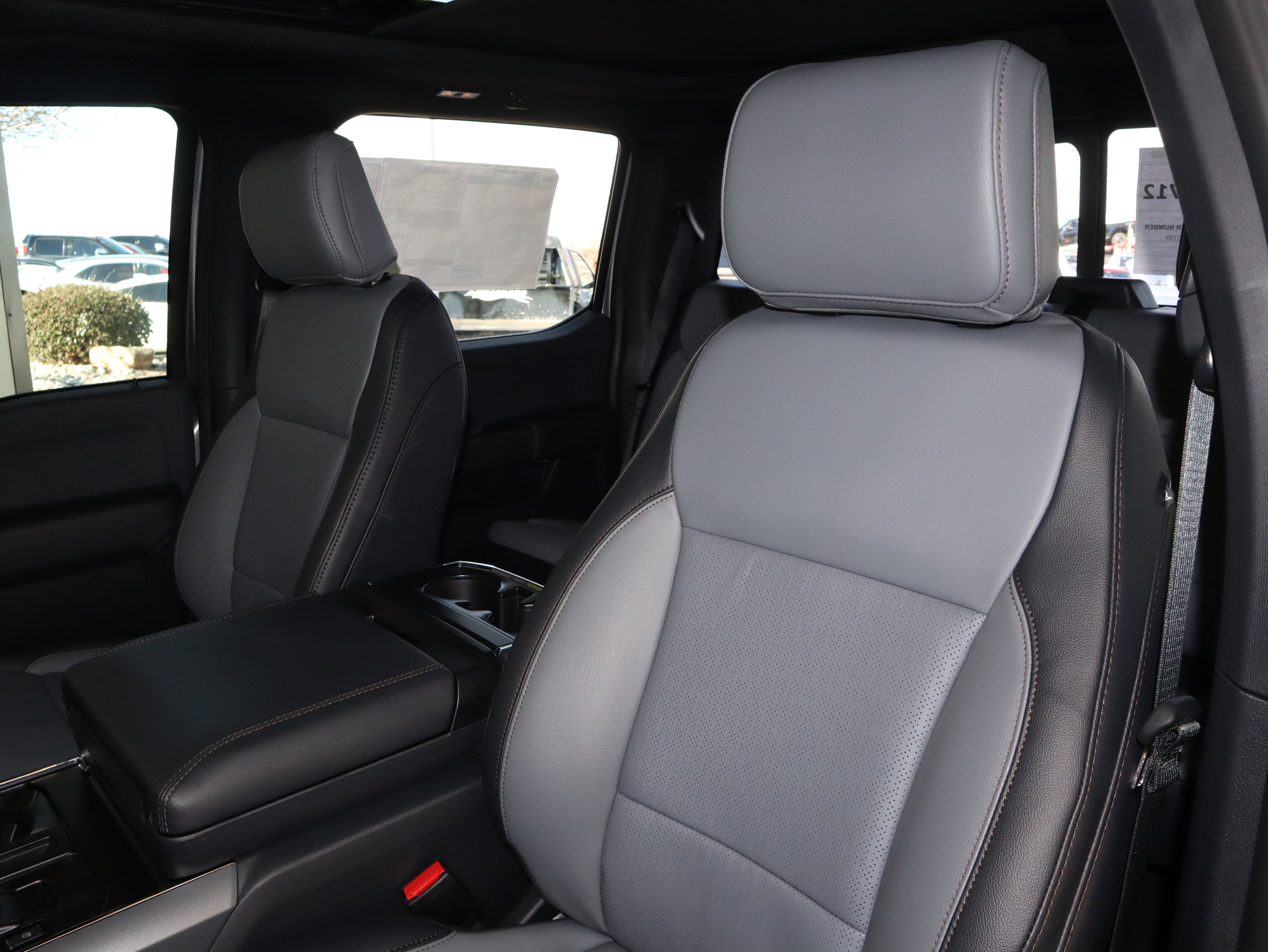 2025 Ford F-150 Lightning Lariat