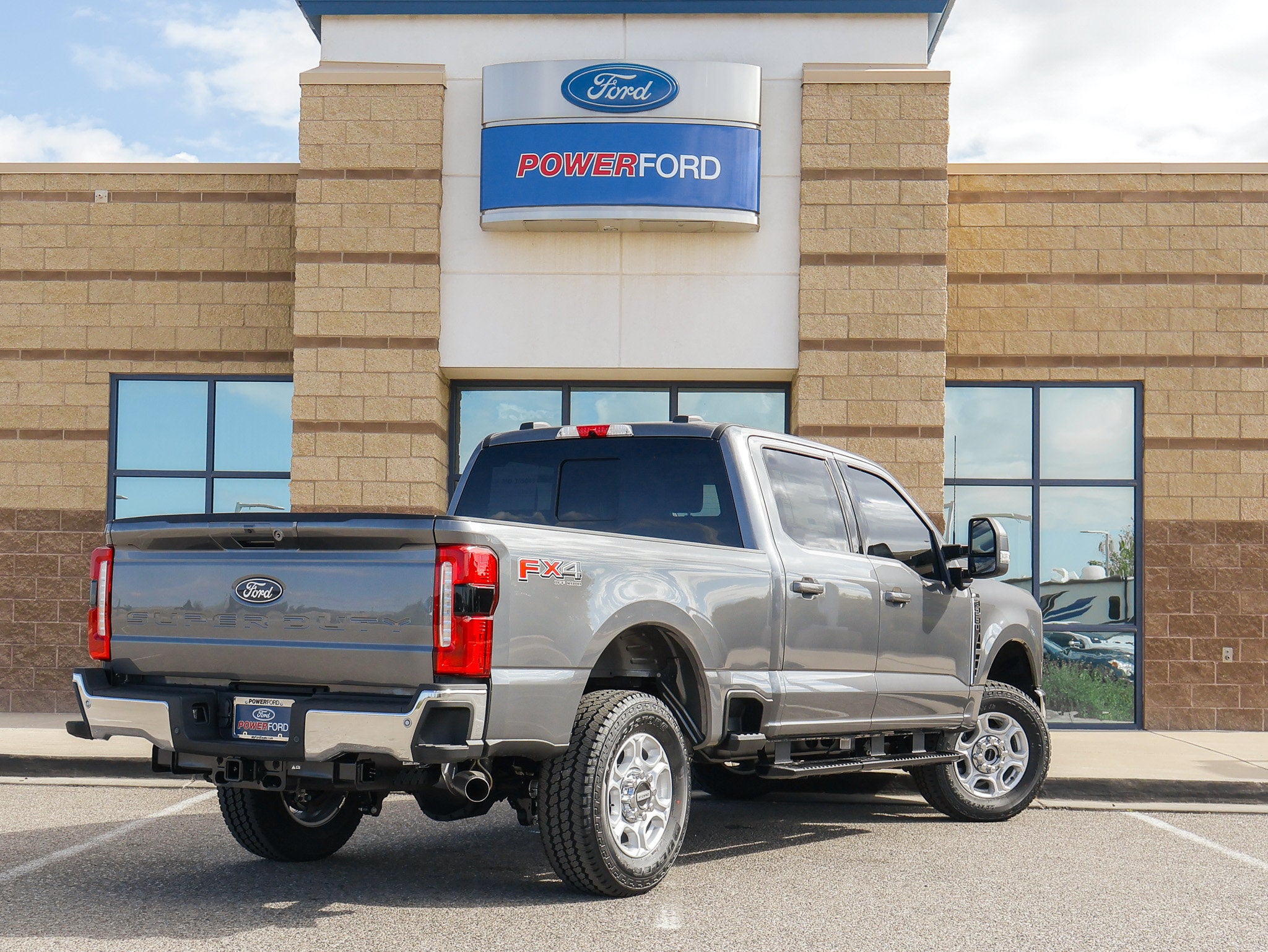 2027 Ford F-250SD XLT