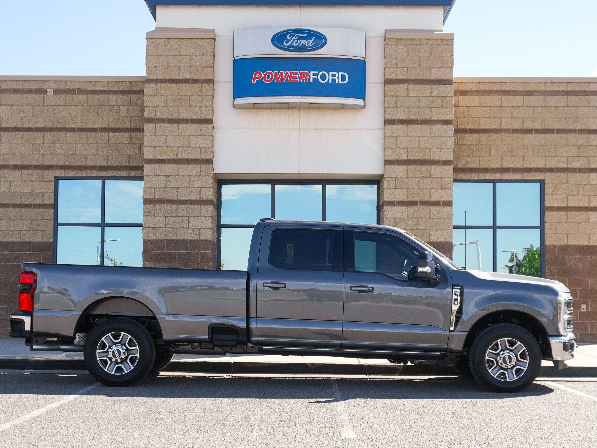 2026 Ford F-350SD Lariat