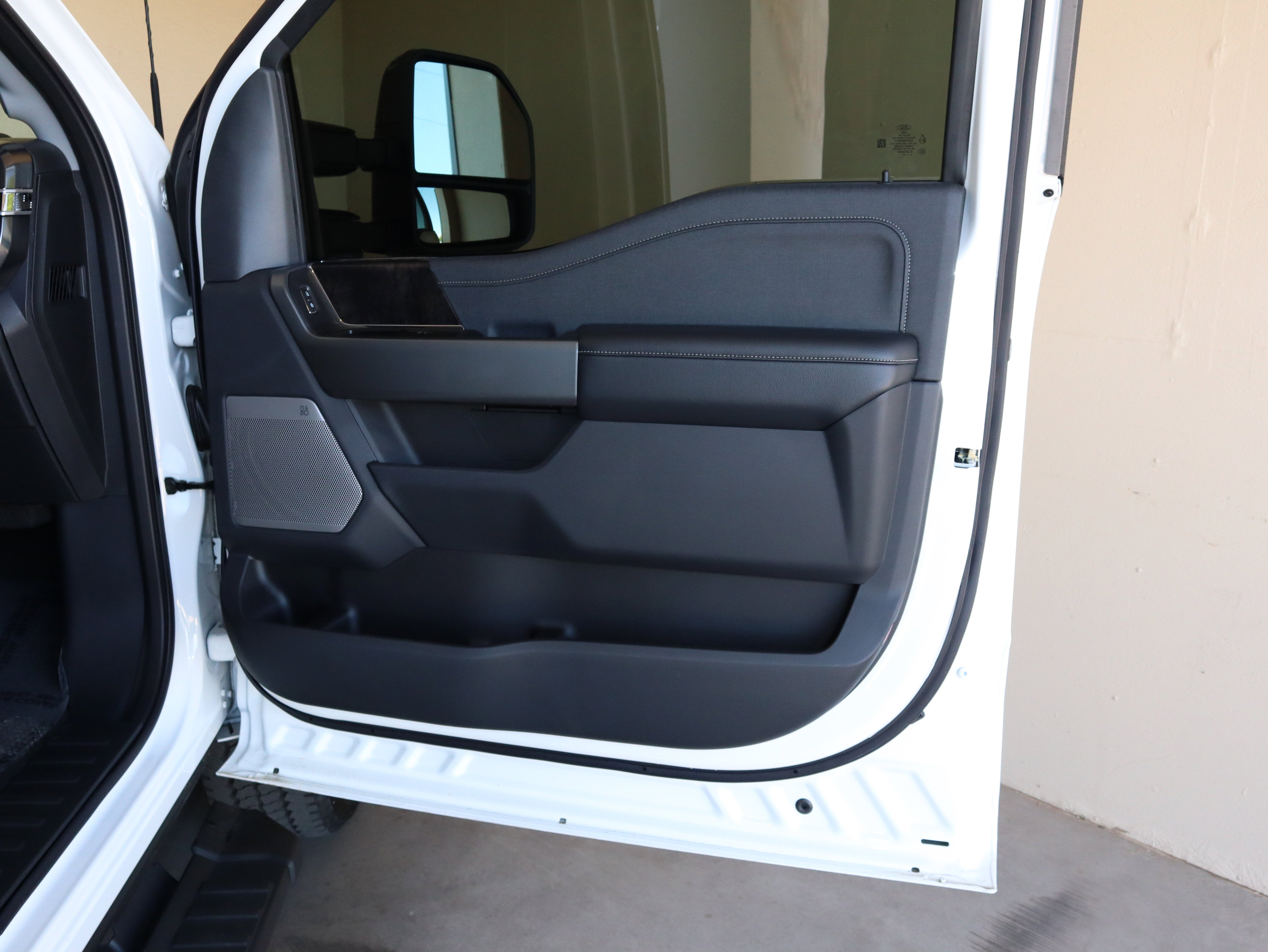 2025 Ford F-350SD Lariat