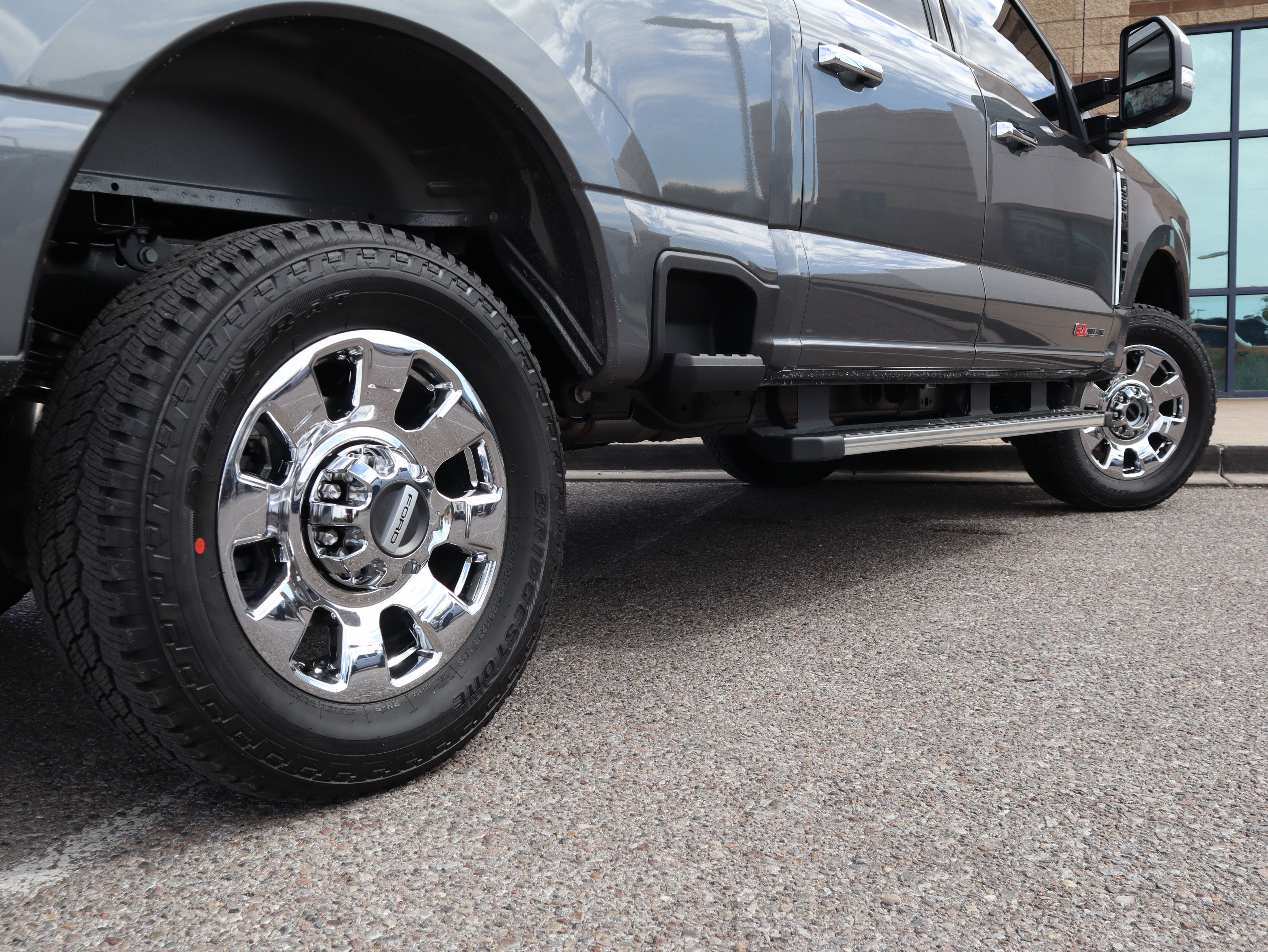 2027 Ford F-350SD Lariat