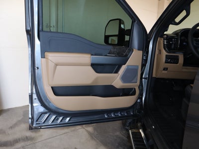2027 Ford F-350SD Lariat