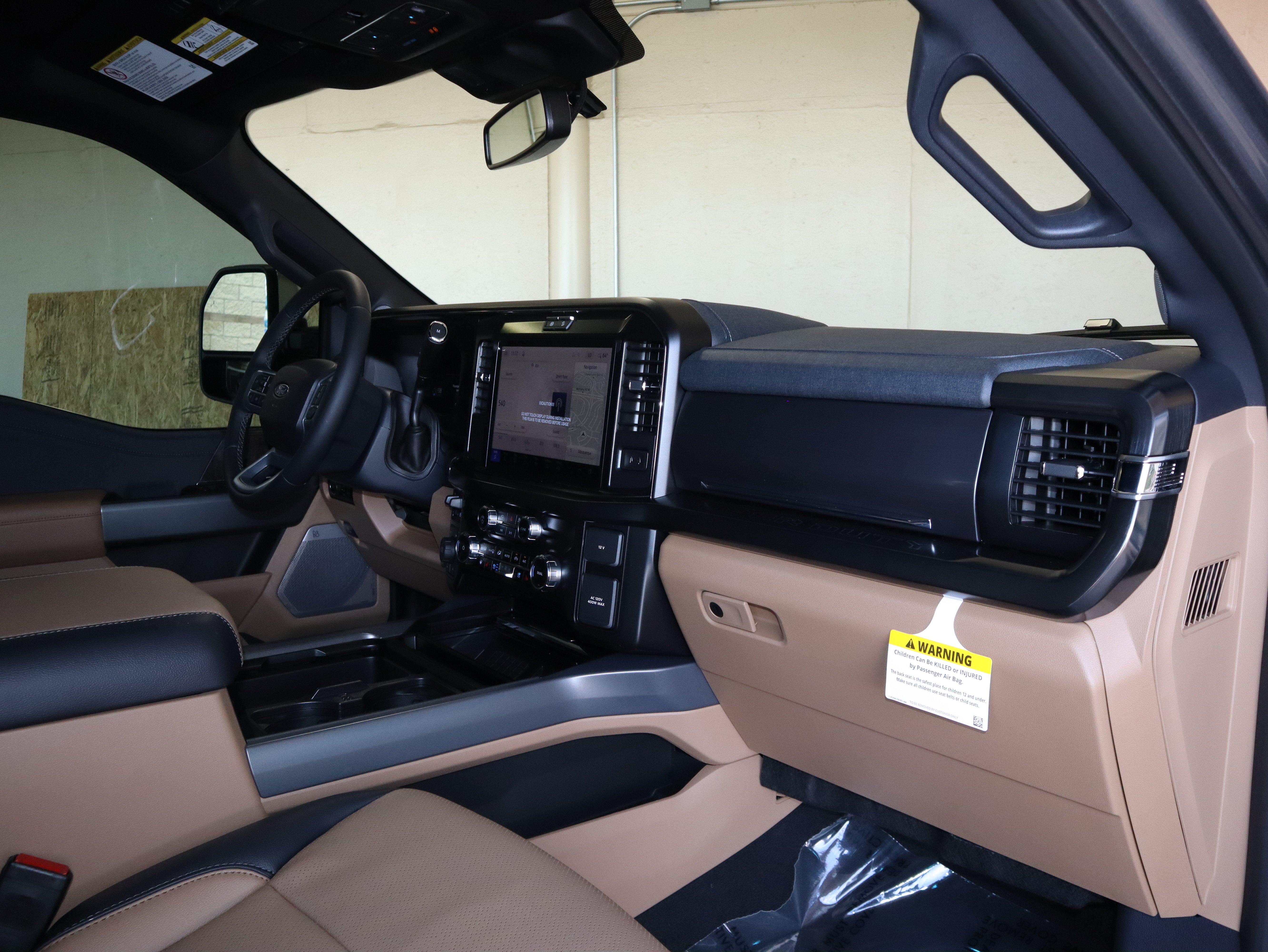 2027 Ford F-350SD Lariat