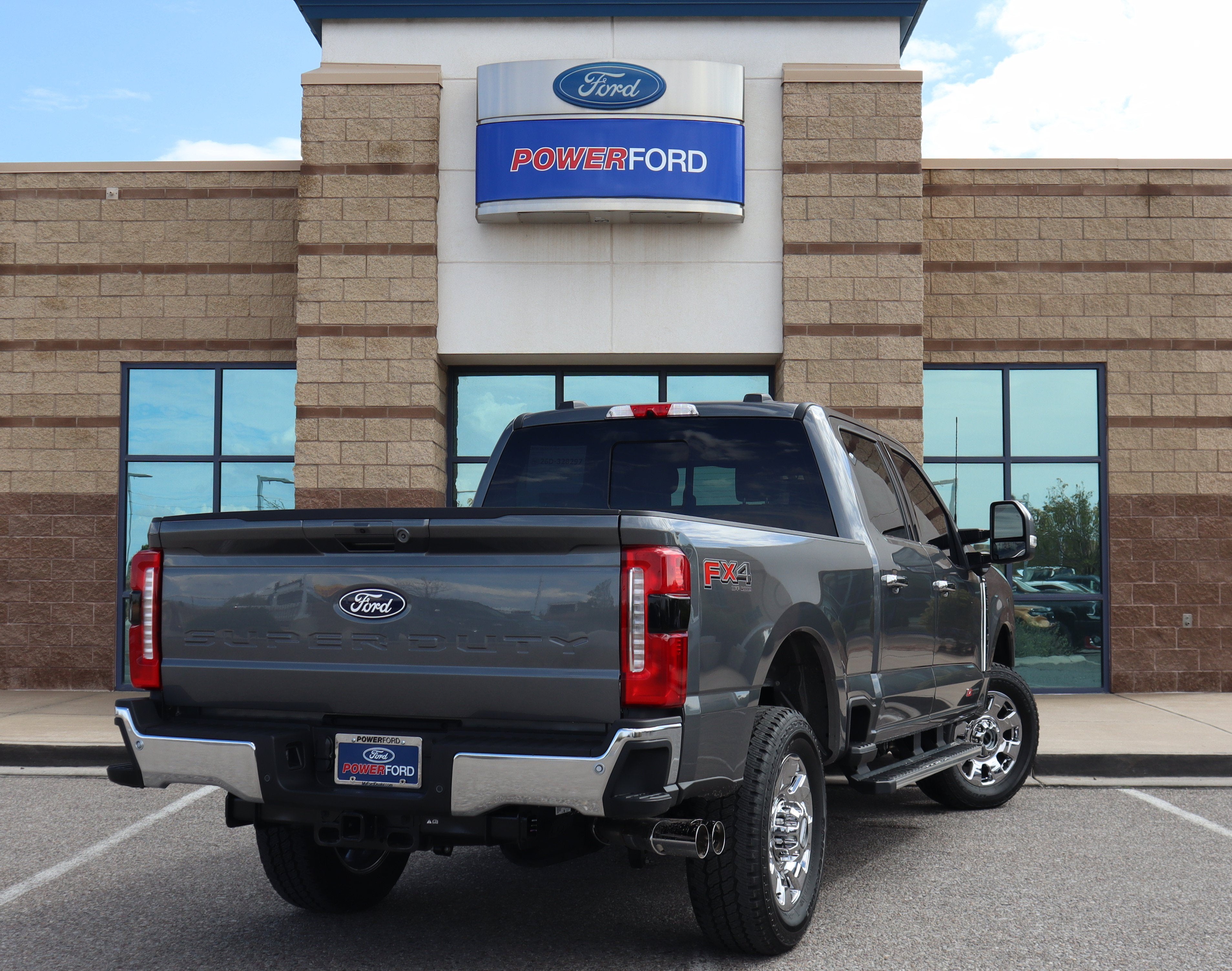 2027 Ford F-350SD Lariat