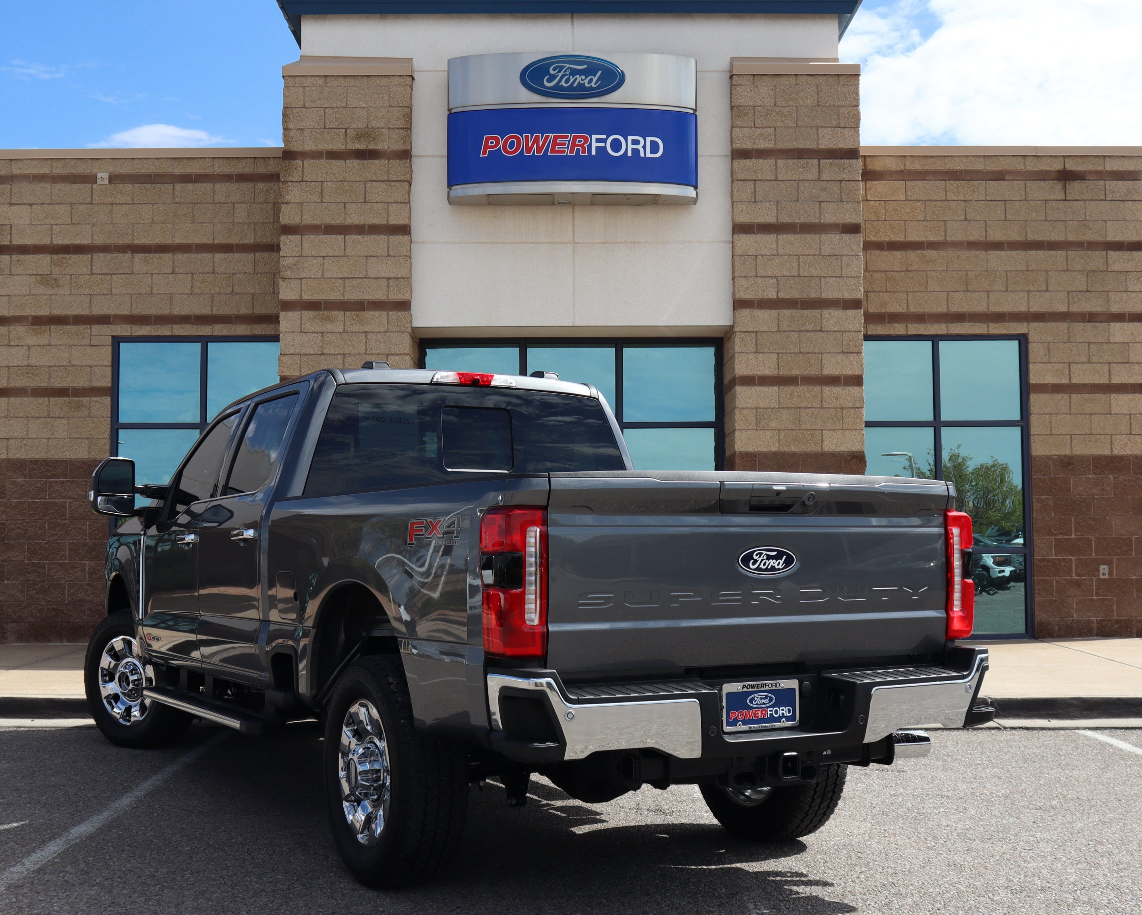 2027 Ford F-350SD Lariat