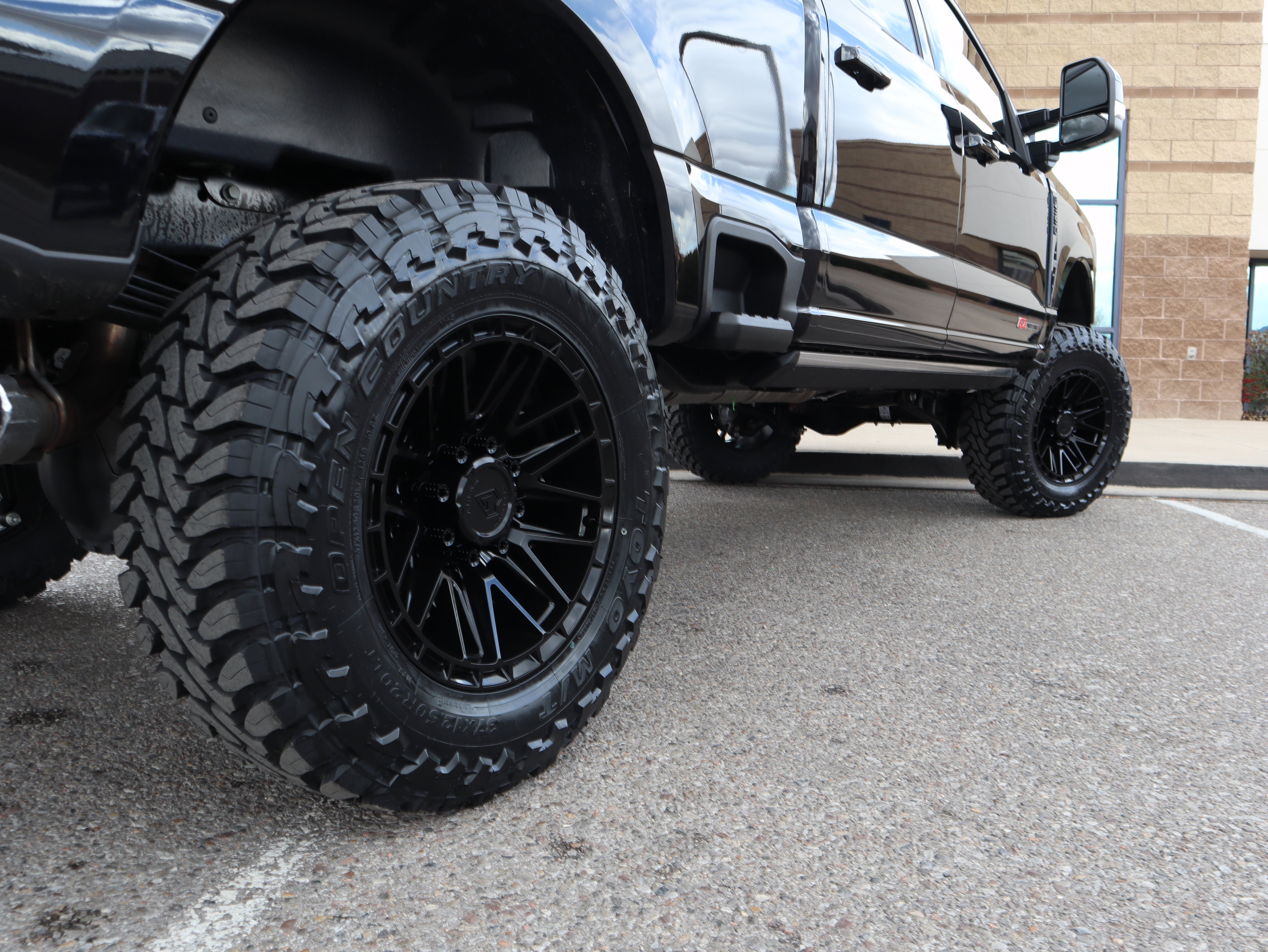 2025 Ford F-350SD Platinum