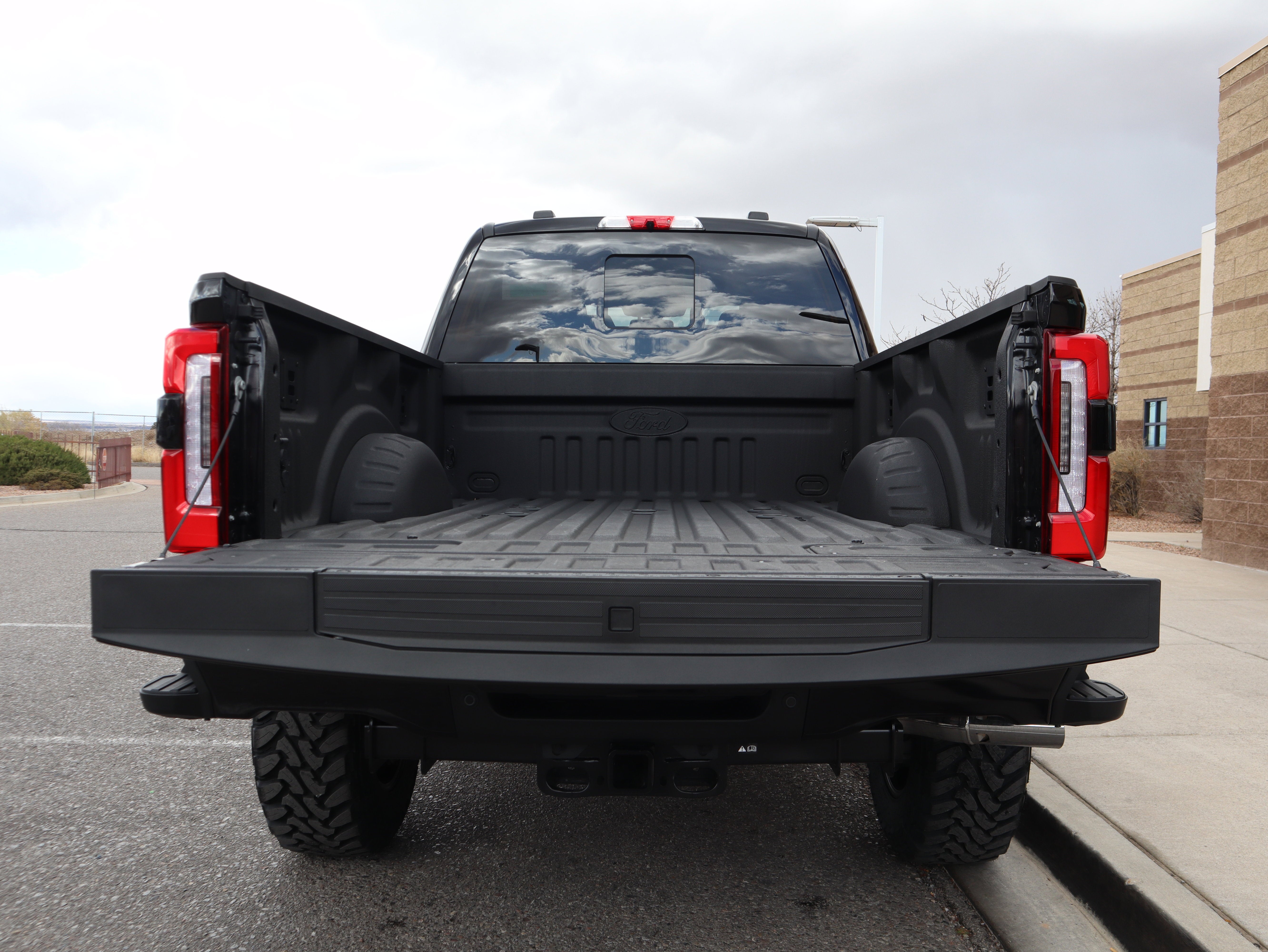 2025 Ford F-350SD Platinum