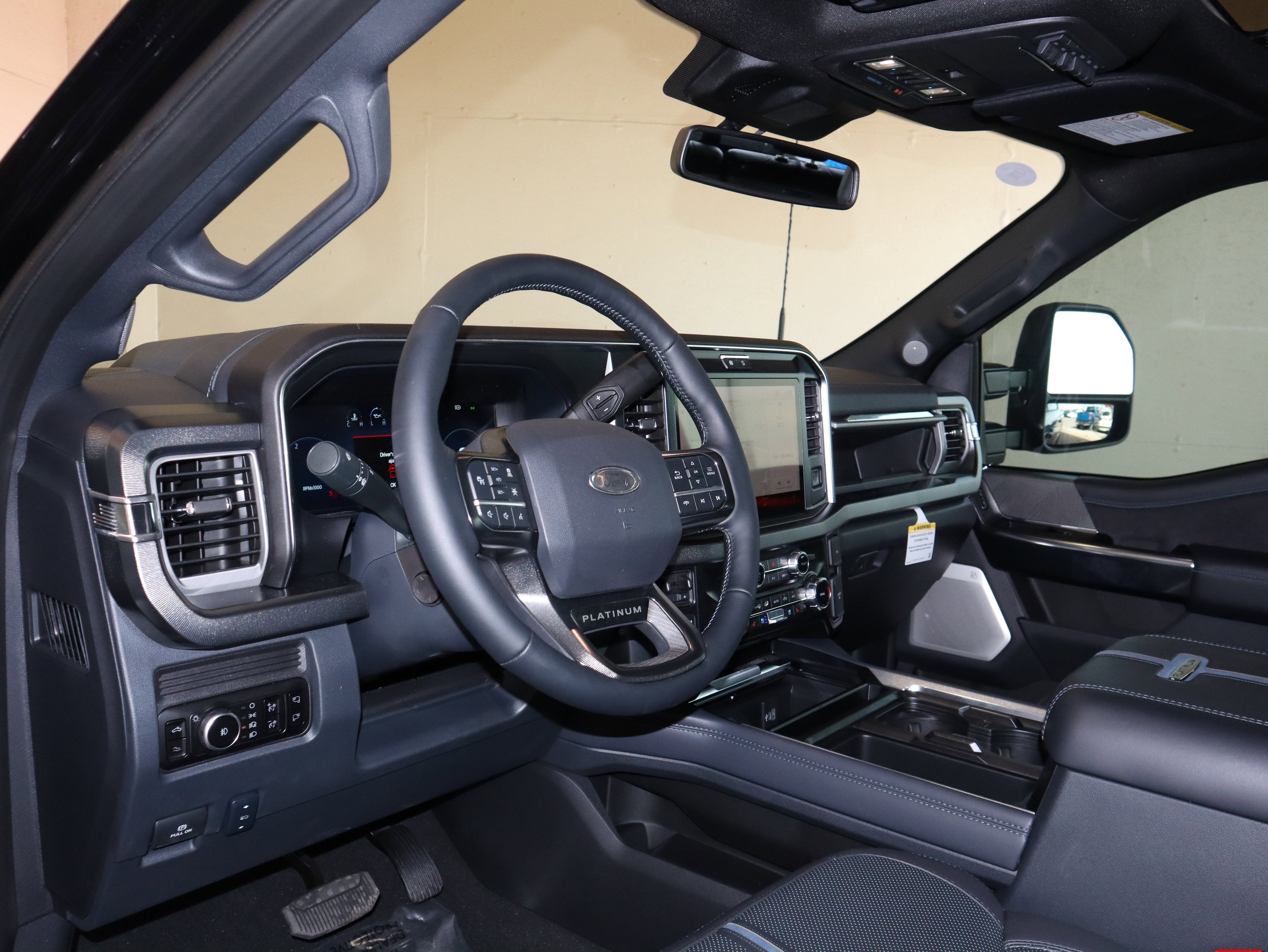 2025 Ford F-350SD Platinum