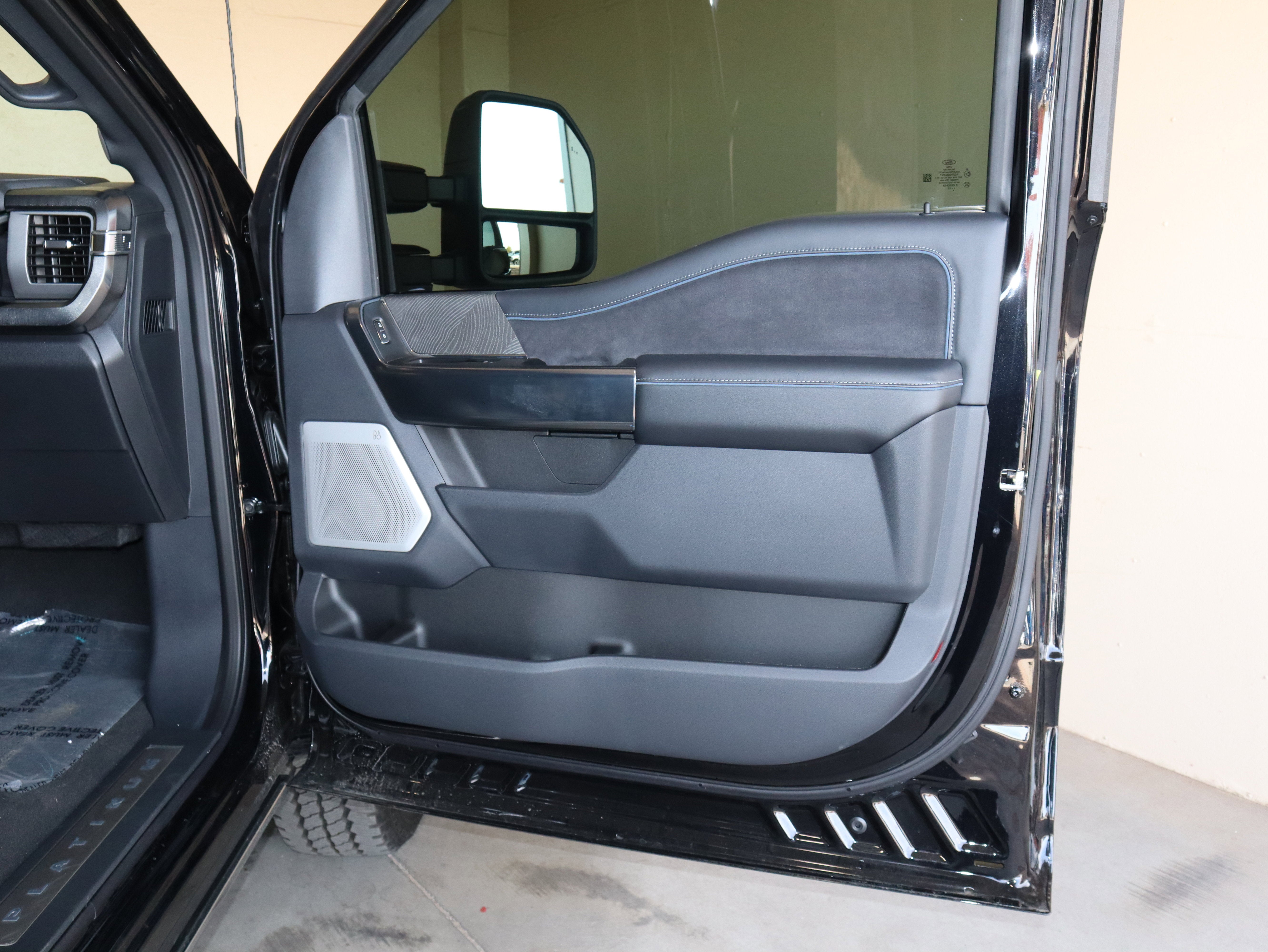 2025 Ford F-350SD Platinum