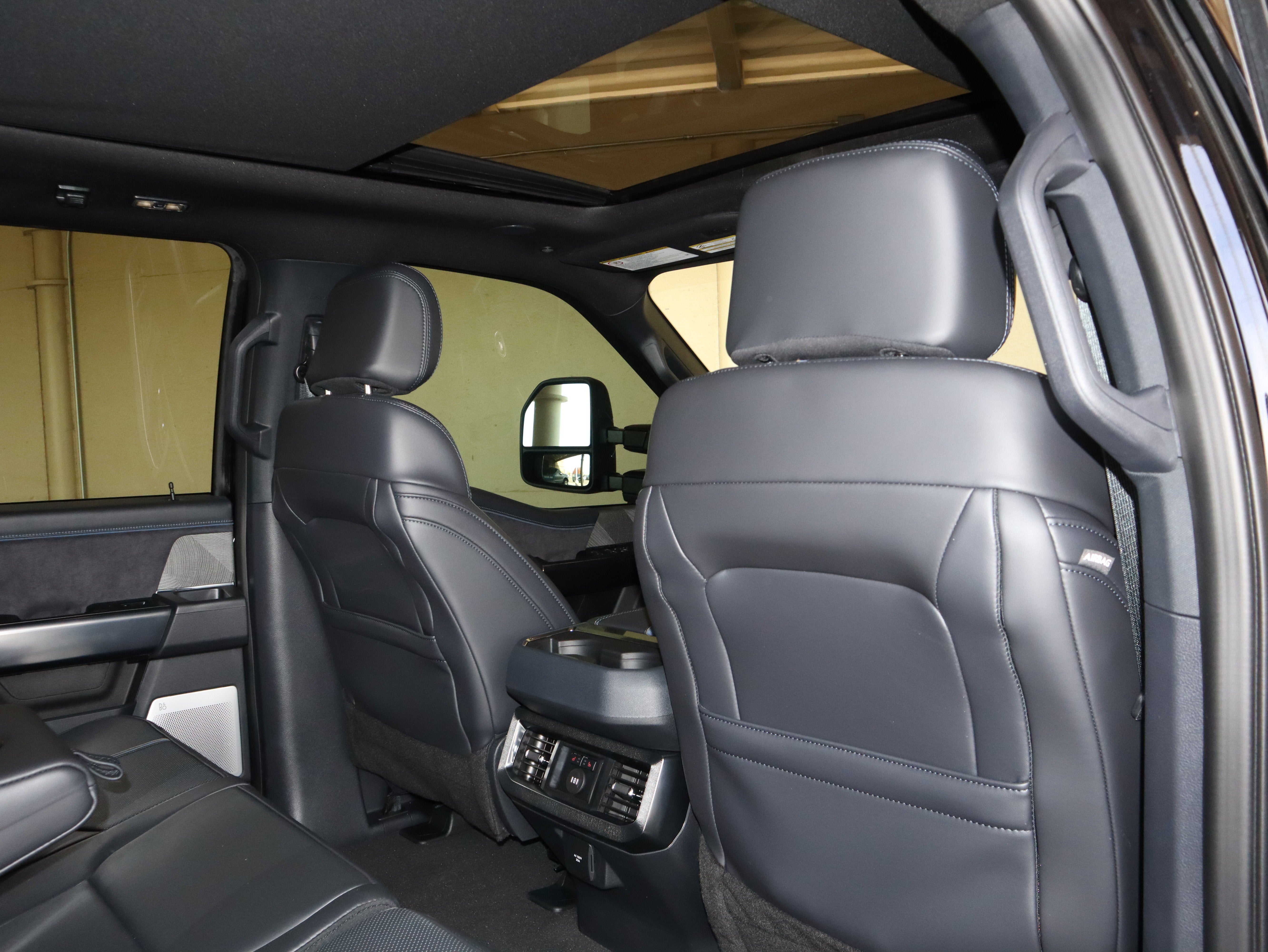 2025 Ford F-350SD Platinum